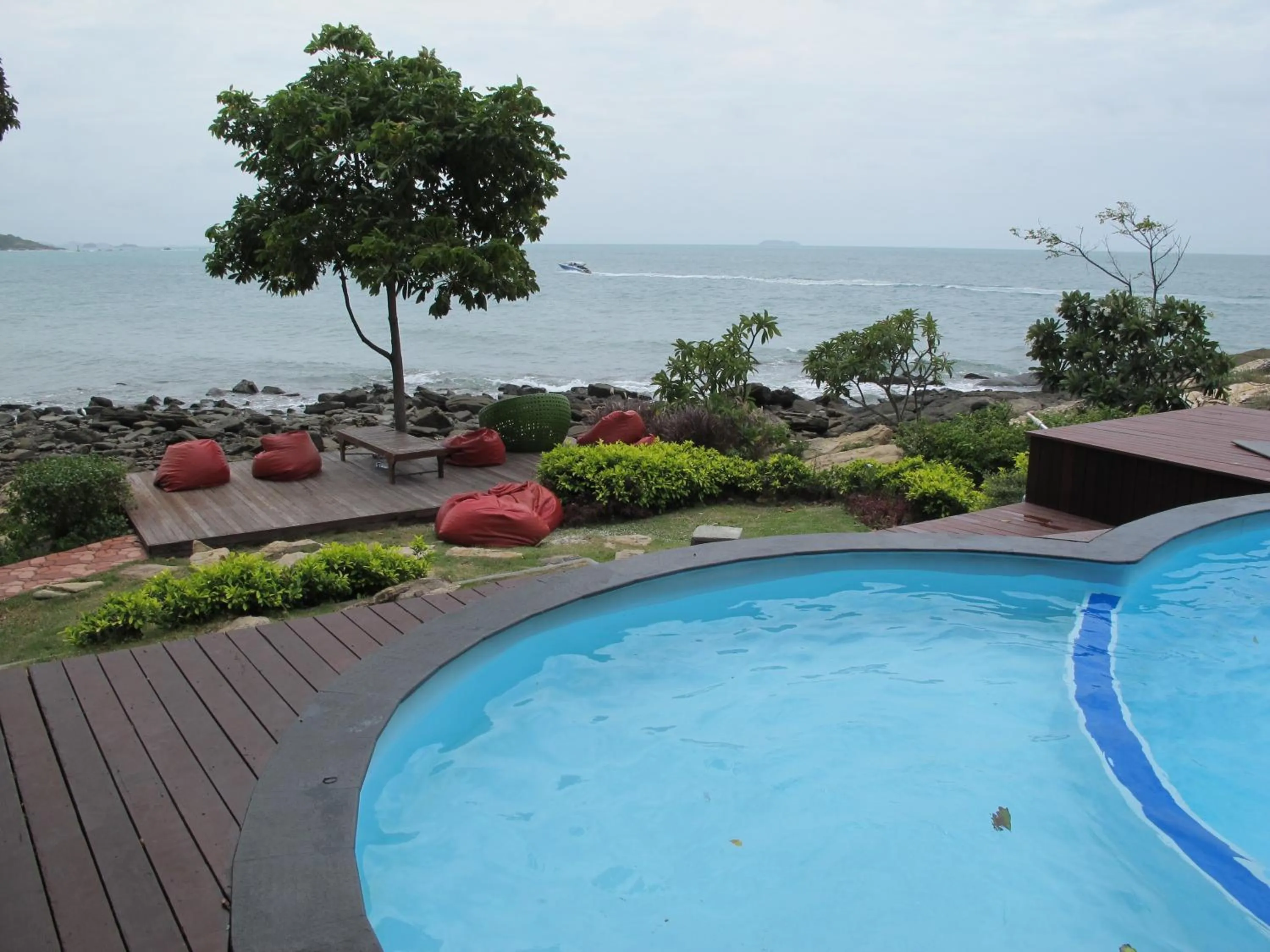 Pool view in Vimarn Samed Resort