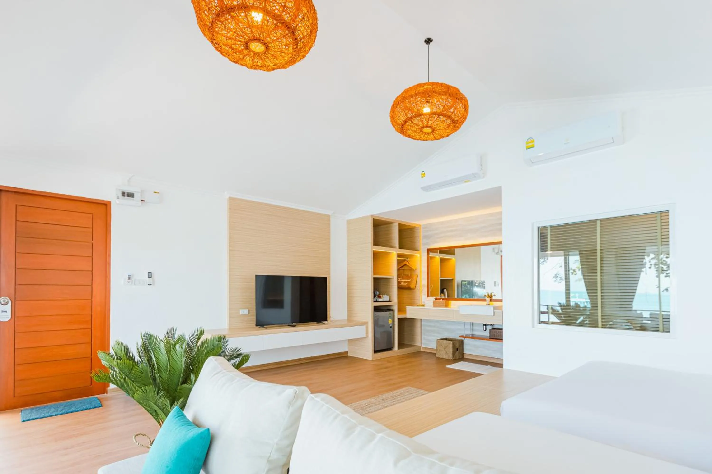 Photo of the whole room, Bed in Vimarn Samed Resort