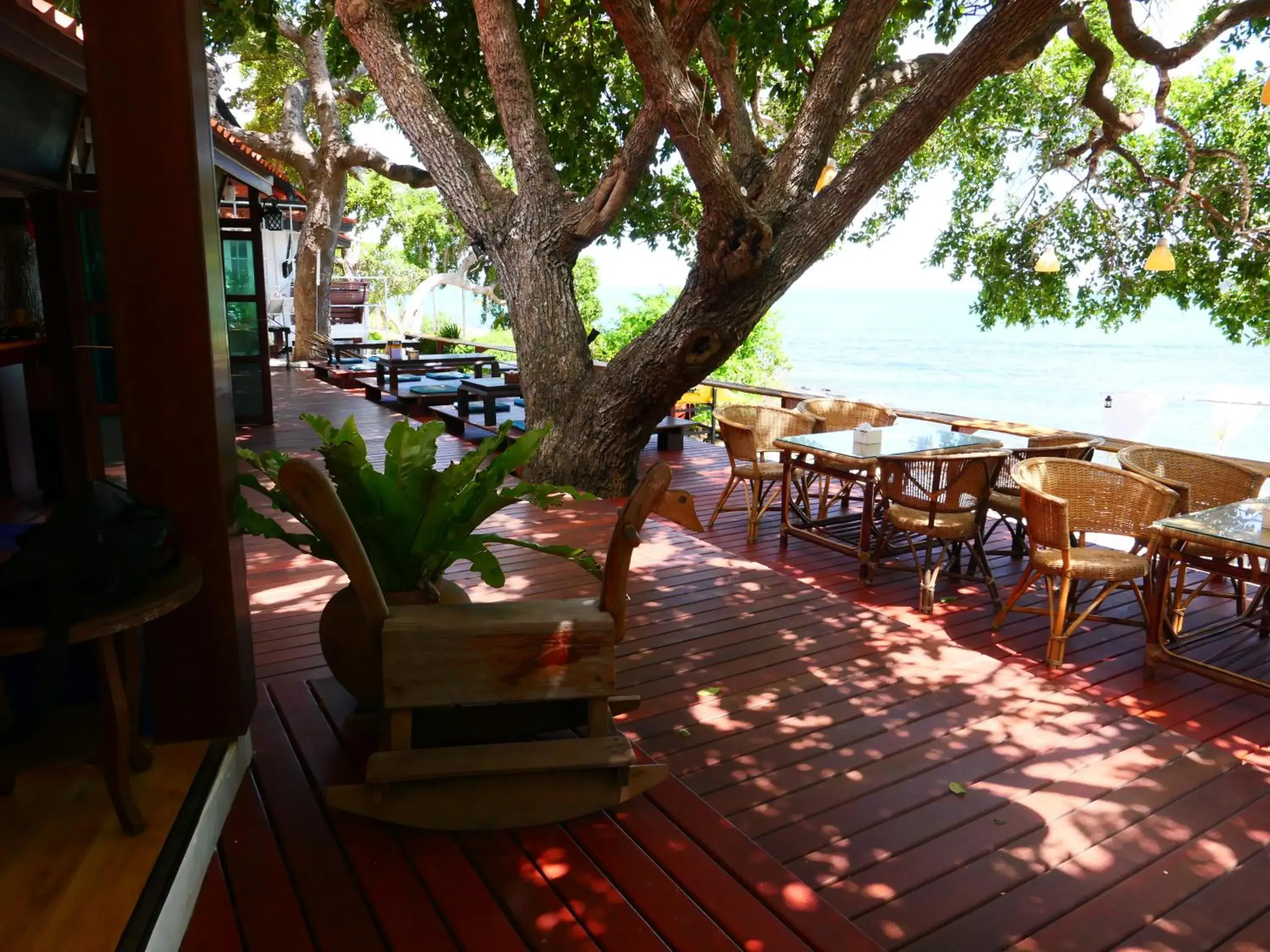 Restaurant/places to eat in Vimarn Samed Resort Restaurant/places to eat in Vimarn Samed Resort