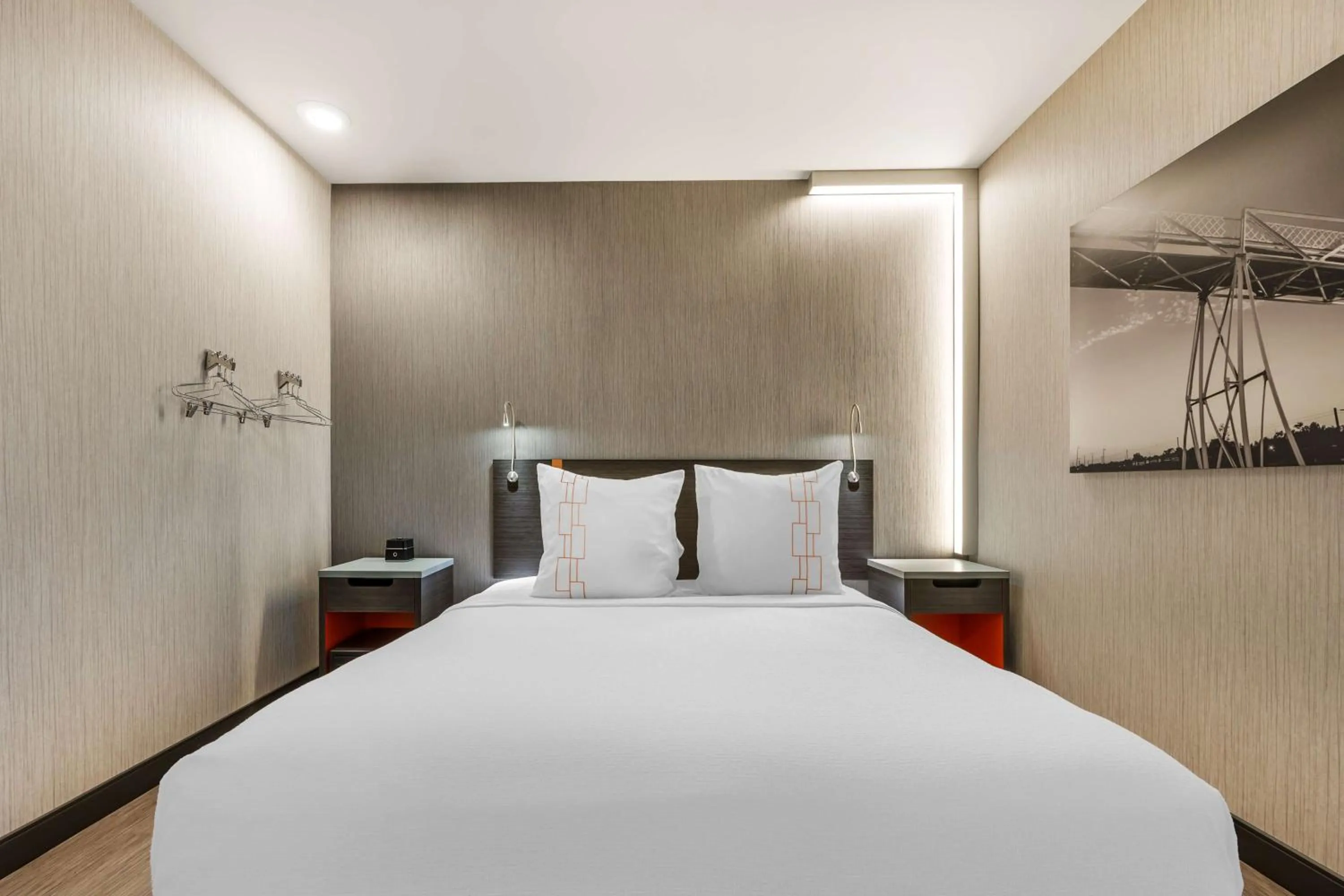 Bedroom, Bed in Vīb Best Western Springfield