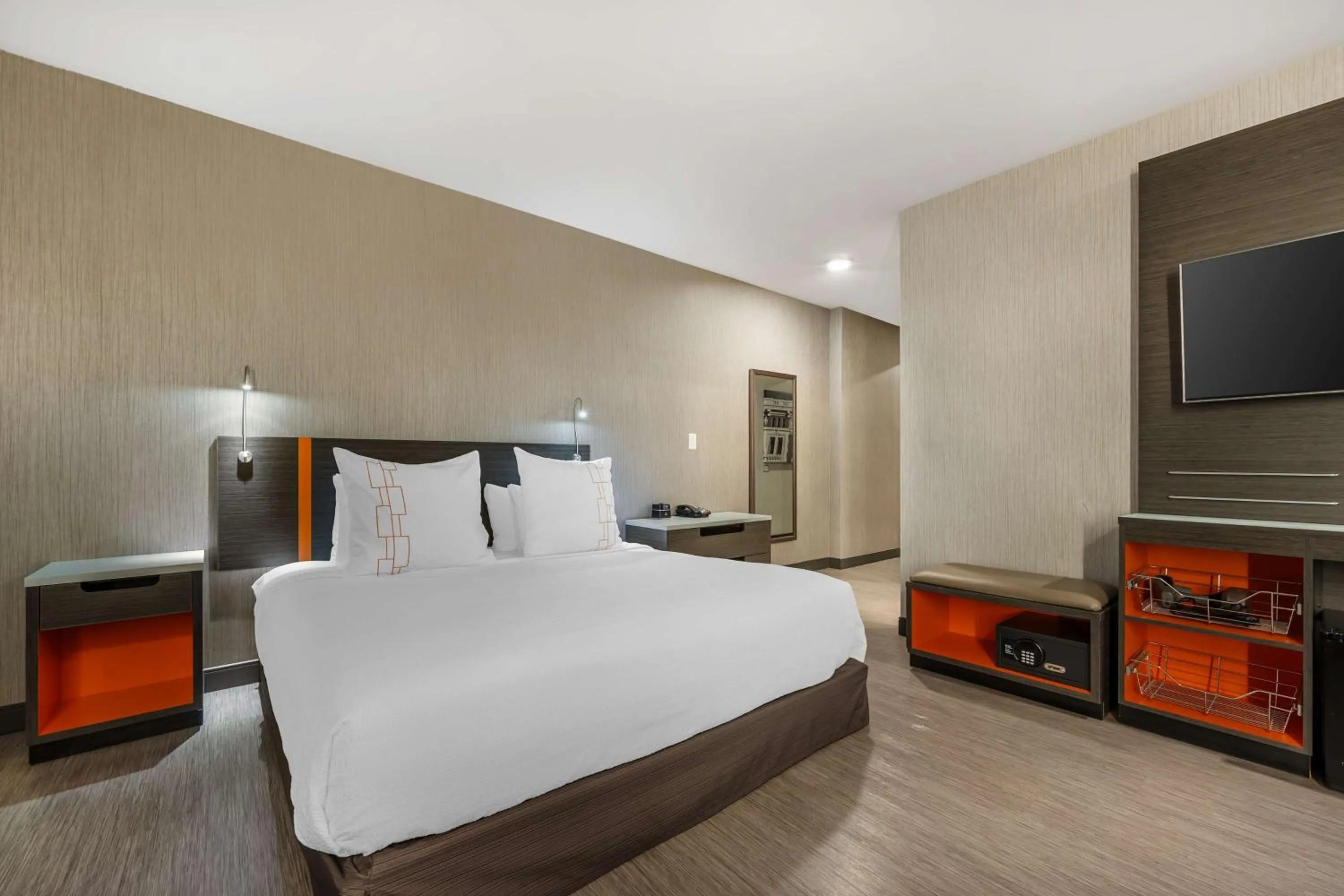 Bedroom, Bed in Vīb Best Western Springfield