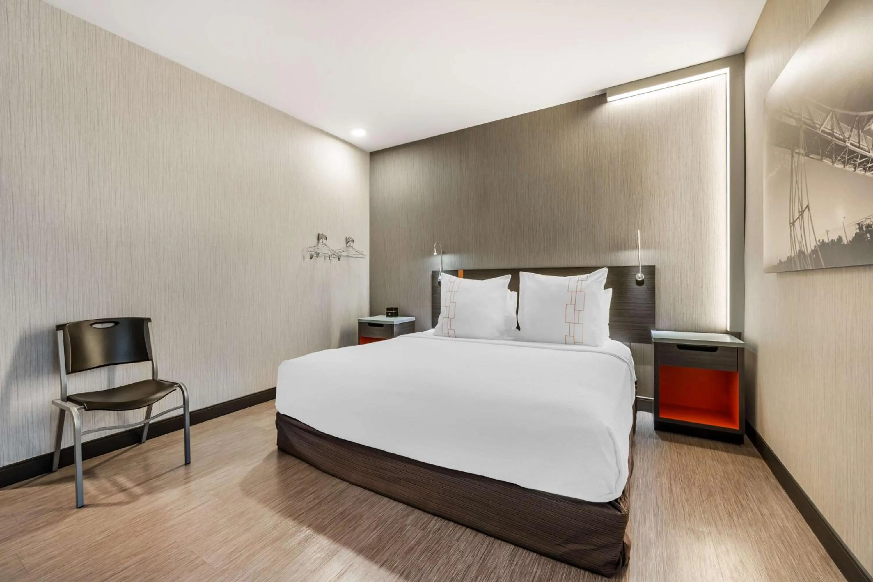 Bedroom, Bed in Vīb Best Western Springfield