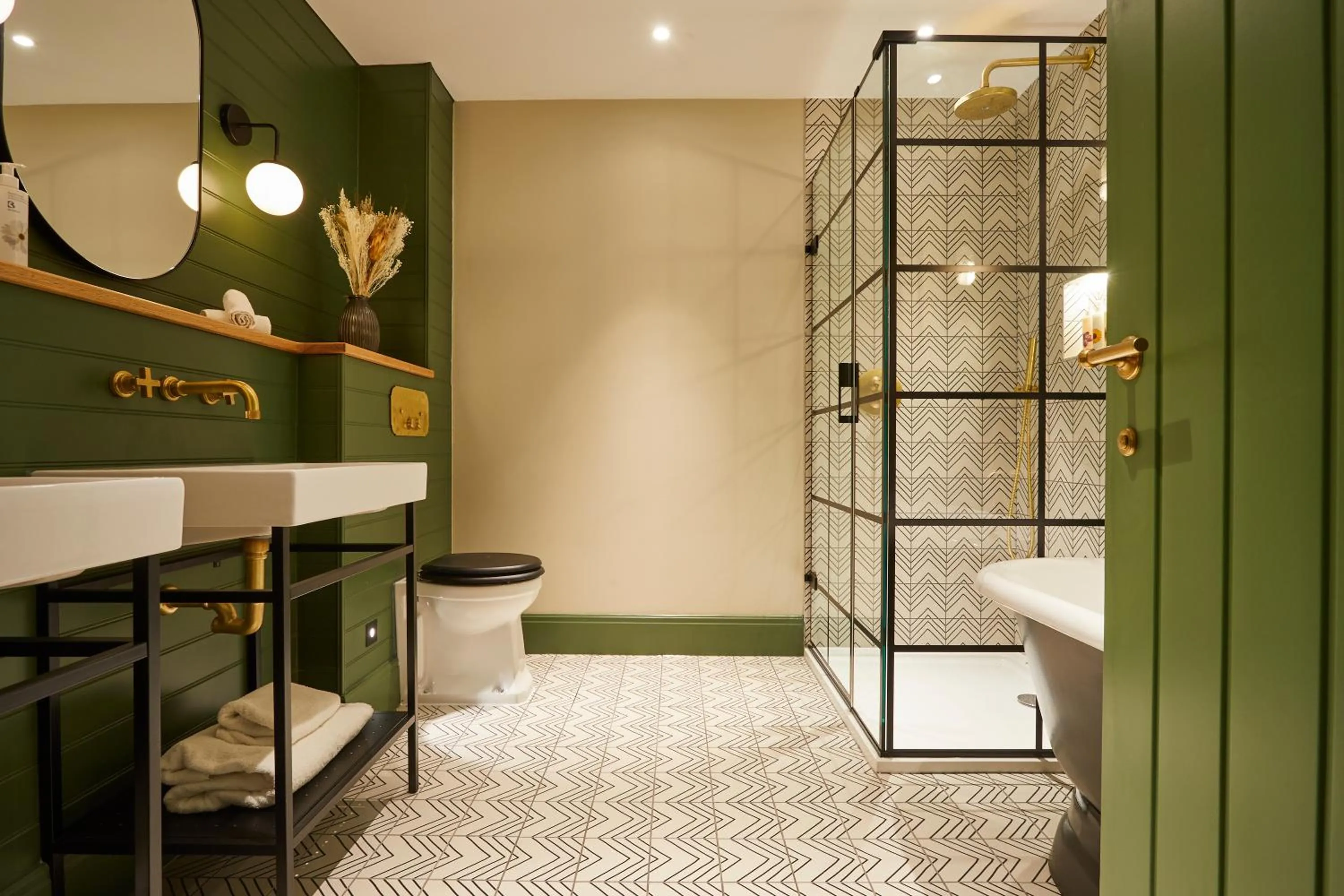 Shower in Rothay Manor Hotel