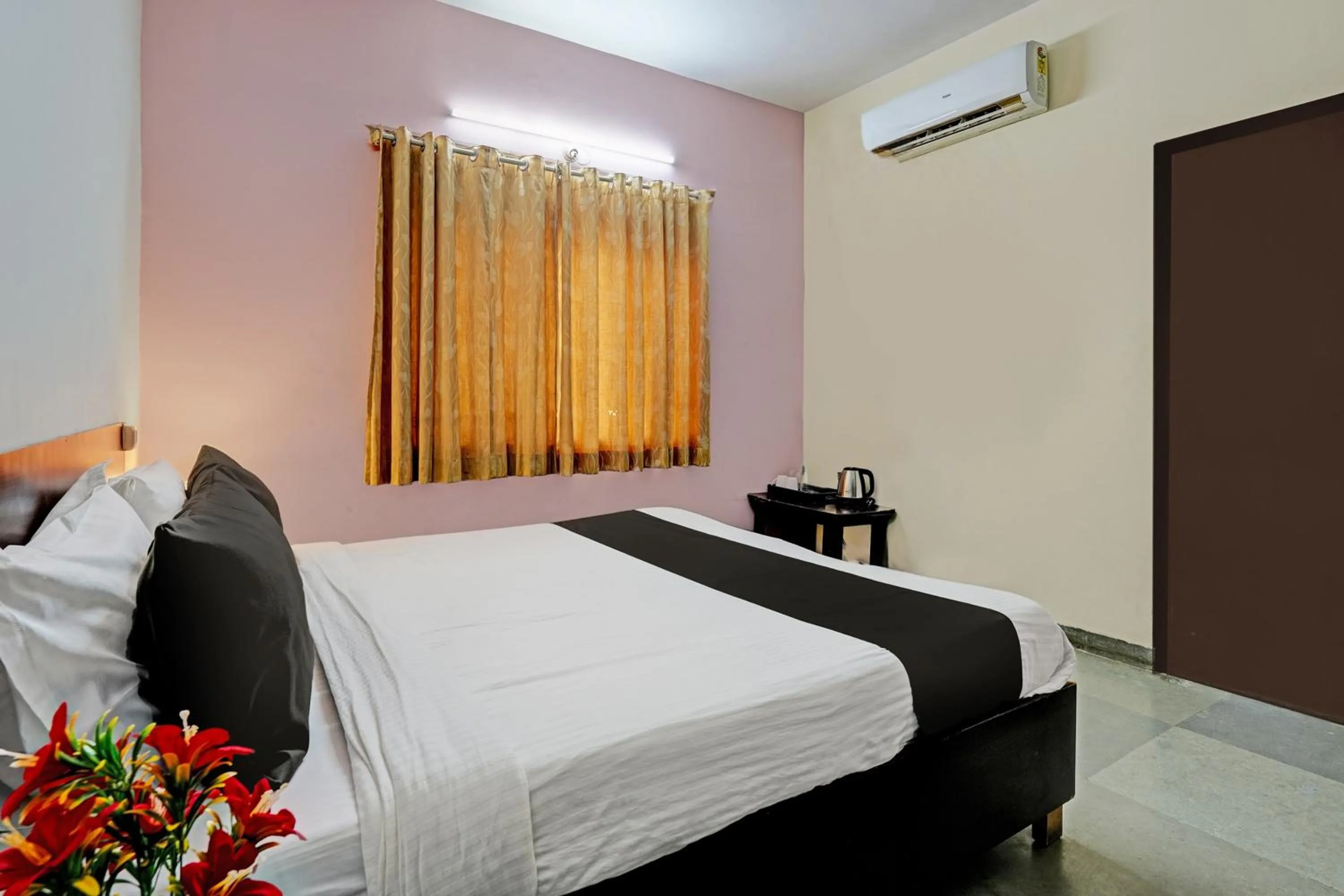 Bedroom, Bed in Hotel O Skylark Service Apartment