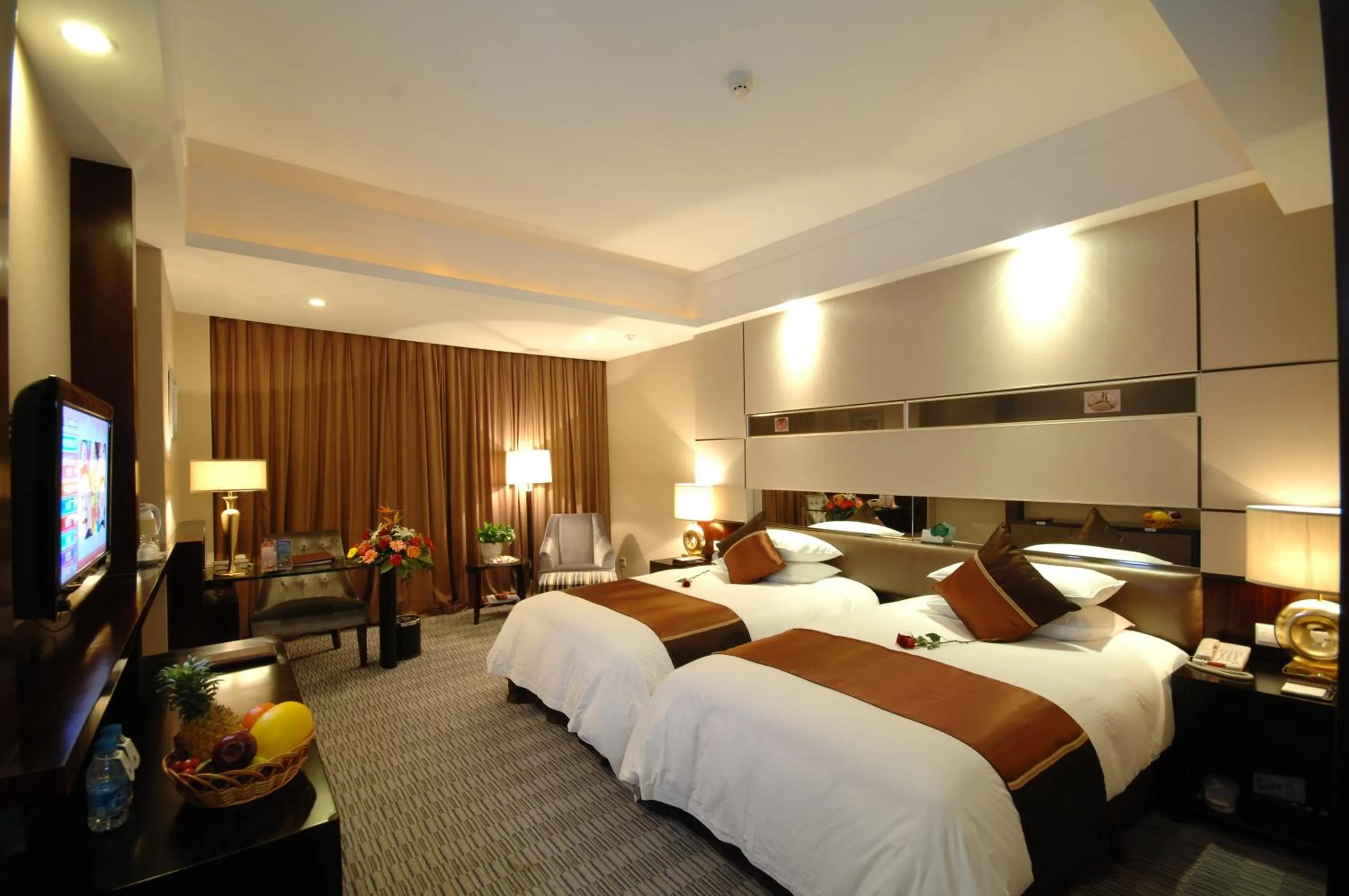 Photo of the whole room, Bed in Royal Palace Hotel Haining