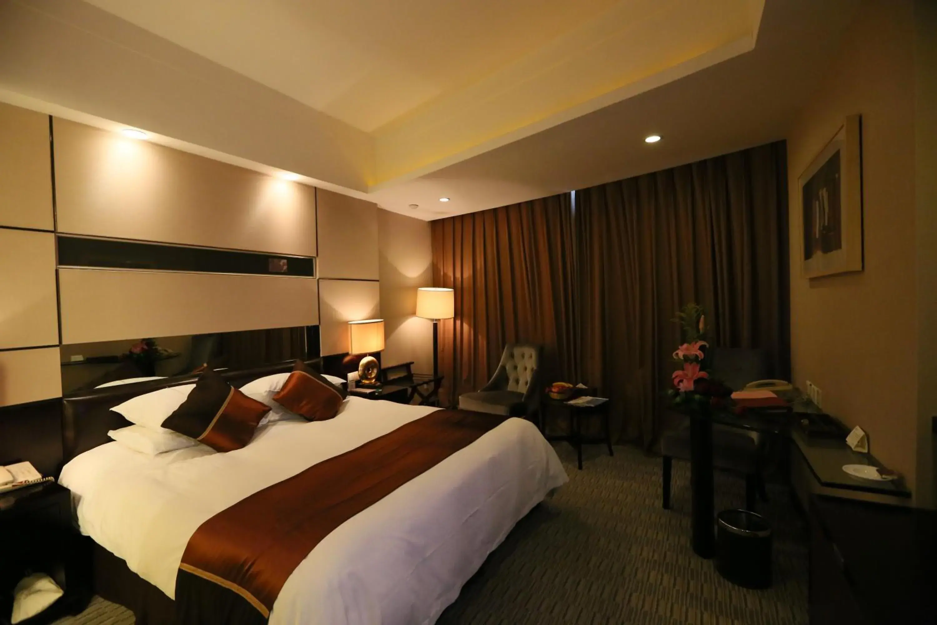 Photo of the whole room, Bed in Royal Palace Hotel Haining Photo of the whole room, Bed in Royal Palace Hotel Haining