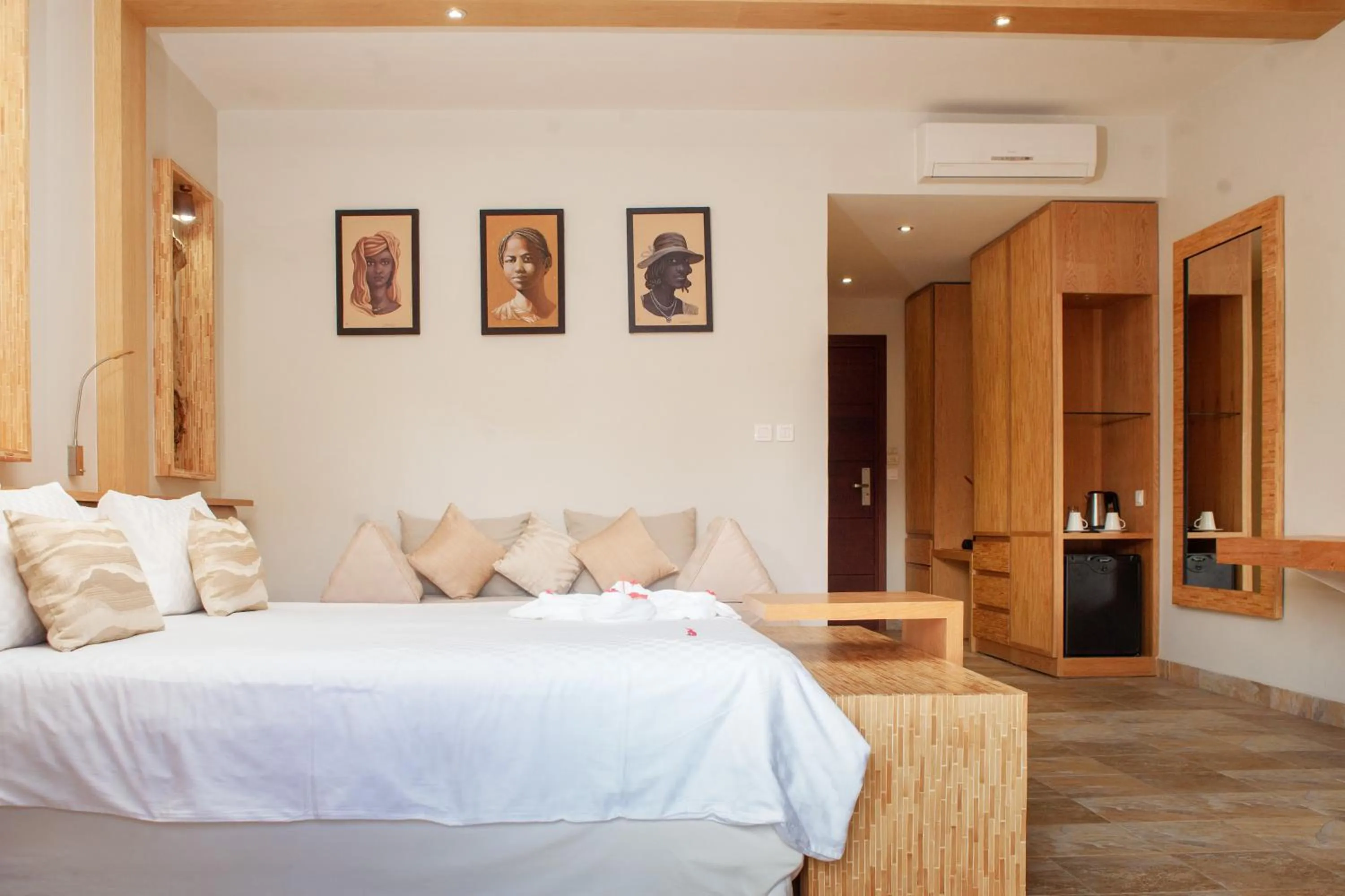 Photo of the whole room, Bed in Royal Beach Hôtel