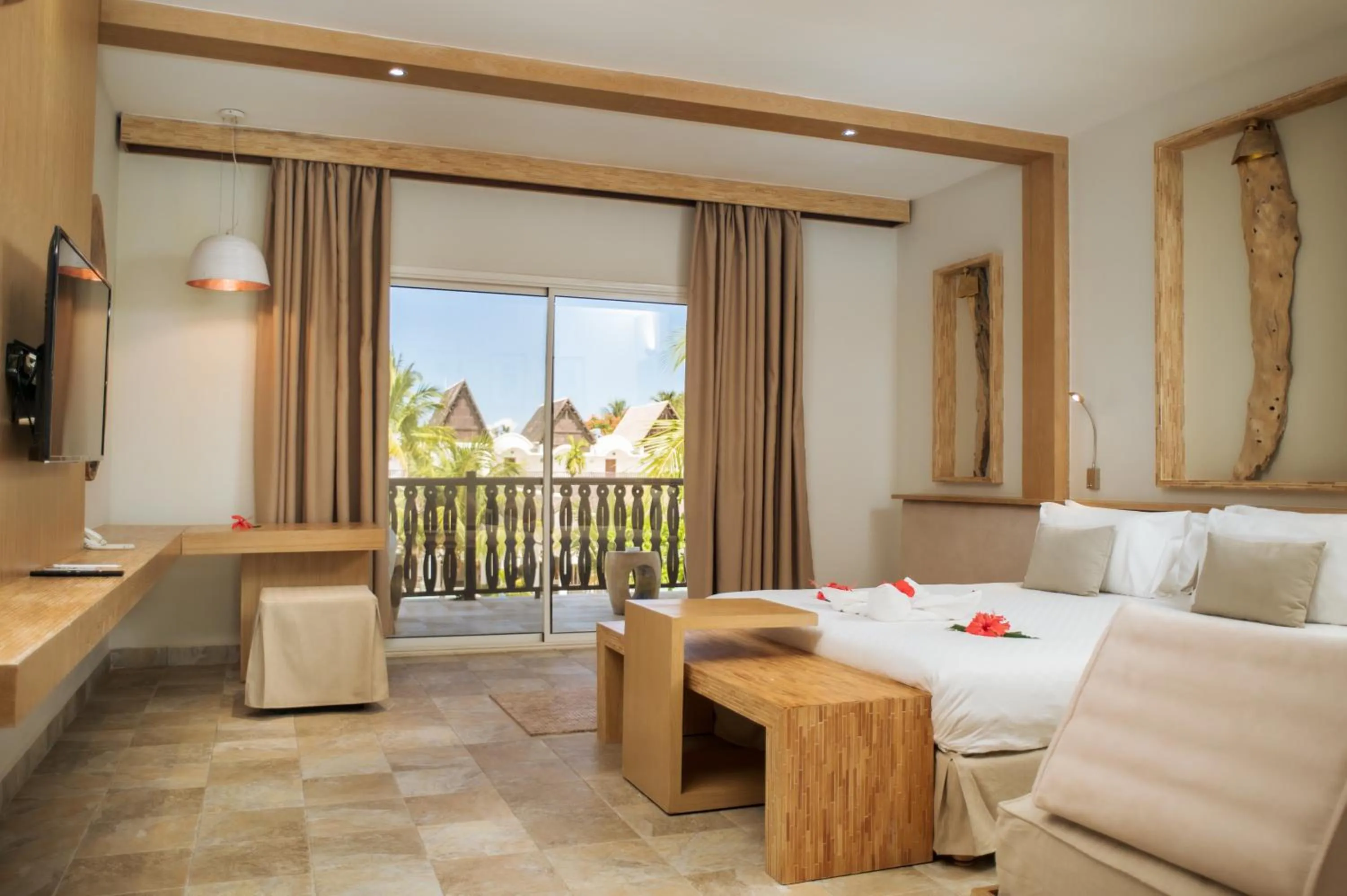 Bed in Royal Beach Hôtel