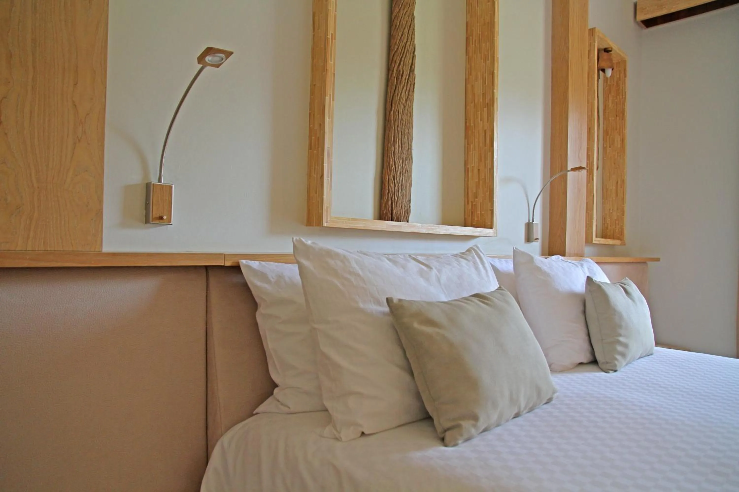 Bed in Royal Beach Hôtel