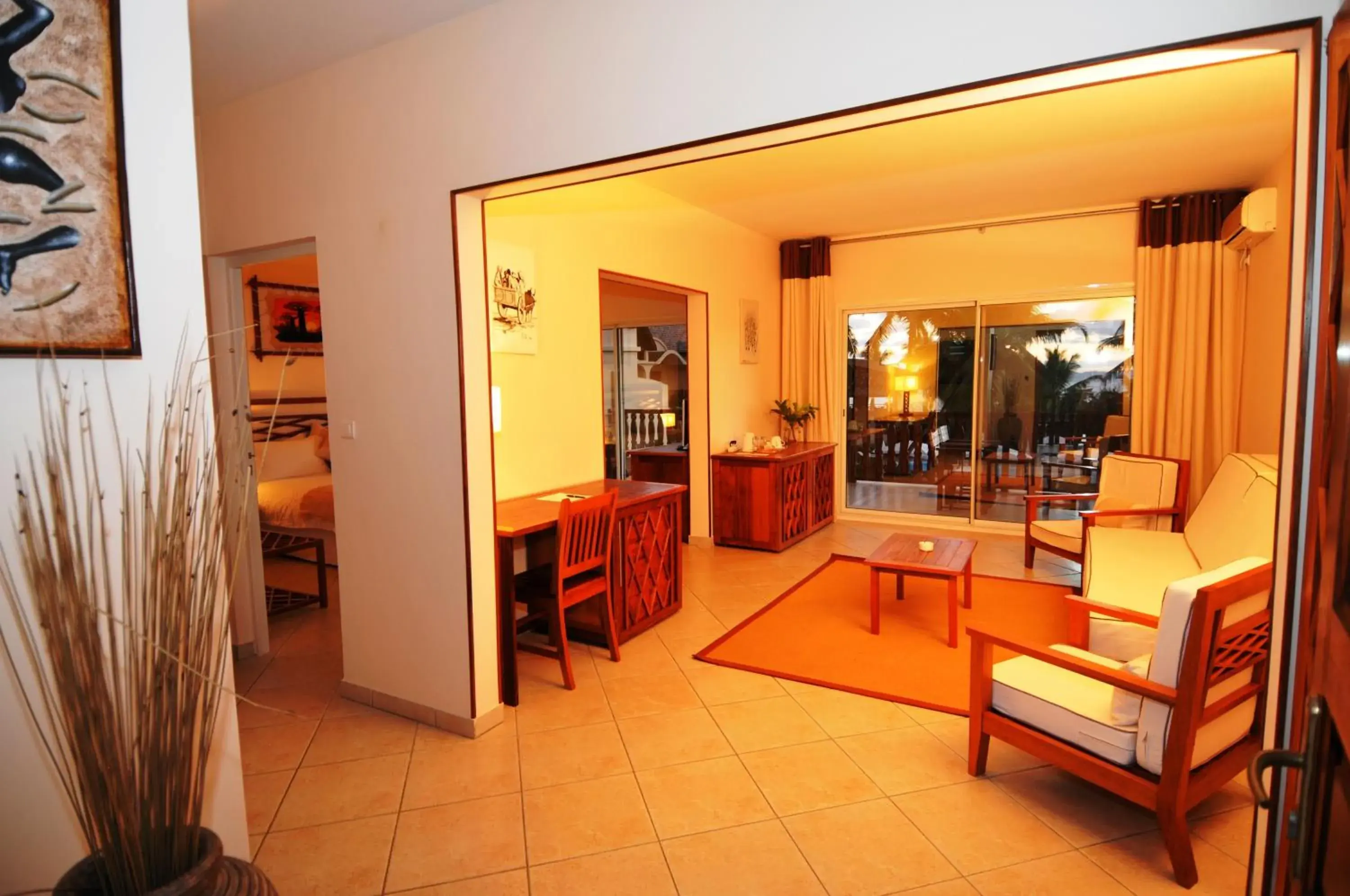 Photo of the whole room, Bed in Royal Beach Hôtel Photo of the whole room, Bed in Royal Beach Hôtel