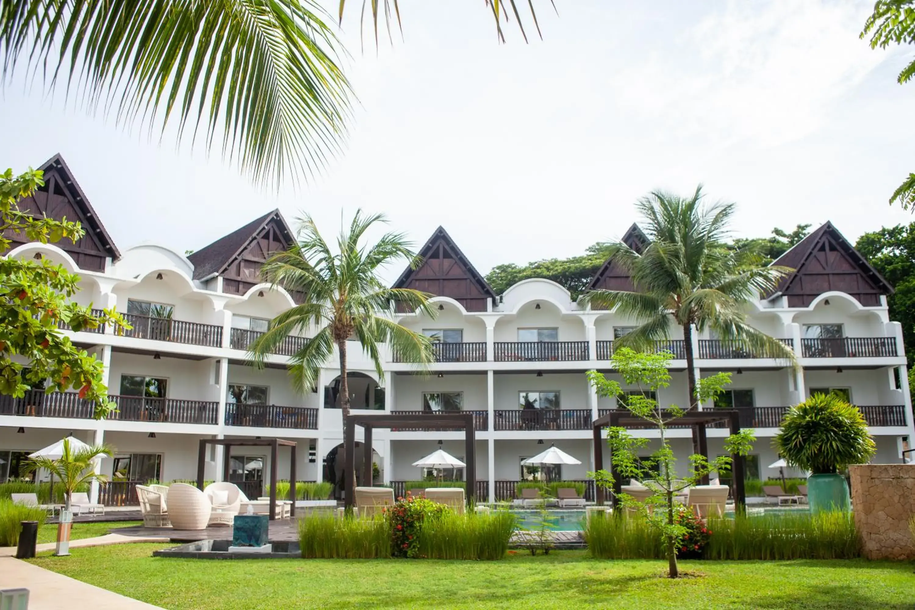 Property building in Royal Beach Hôtel Property building in Royal Beach Hôtel