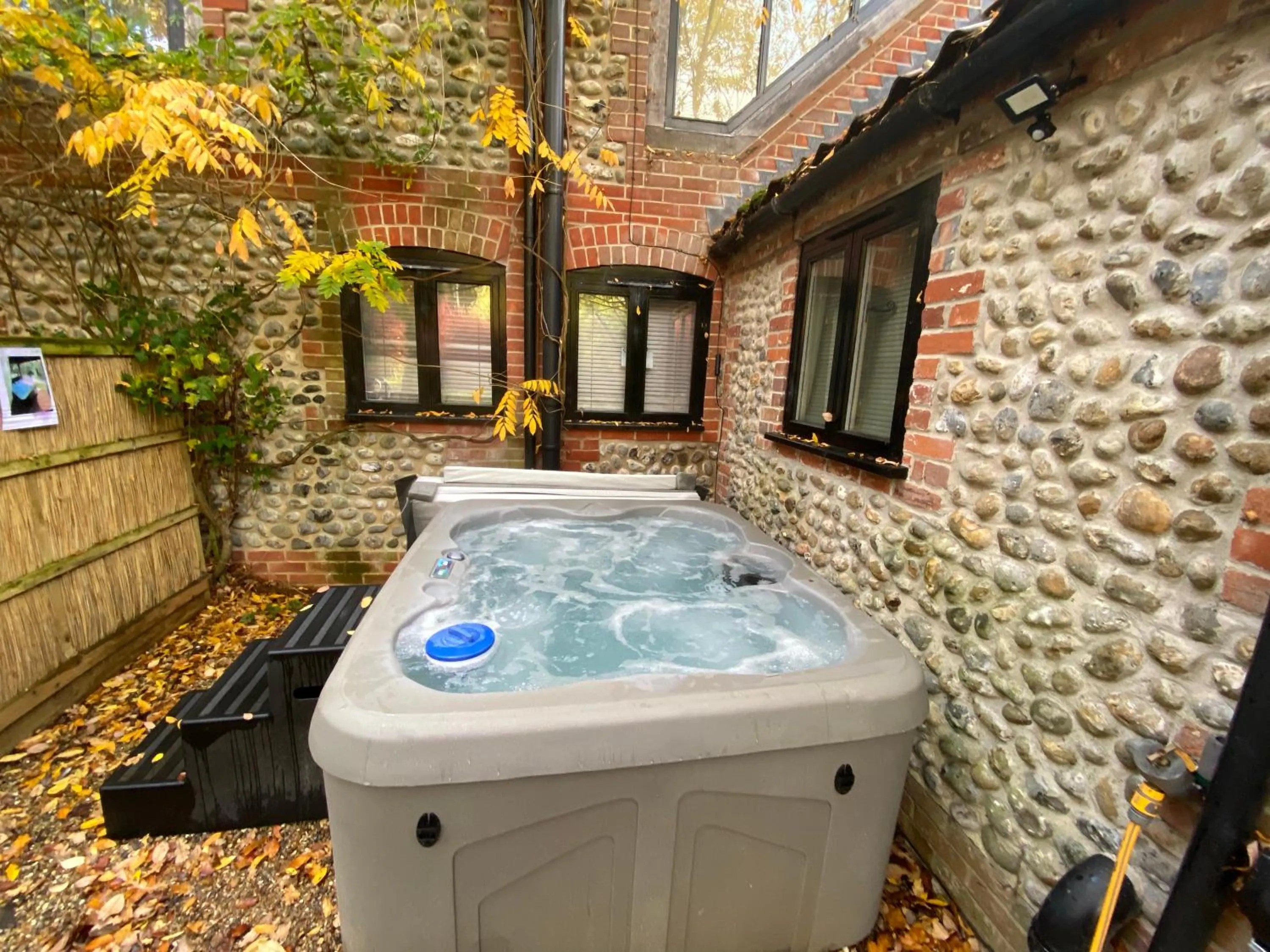 Hot Tub in Felbrigg Lodge Bed And Breakfast