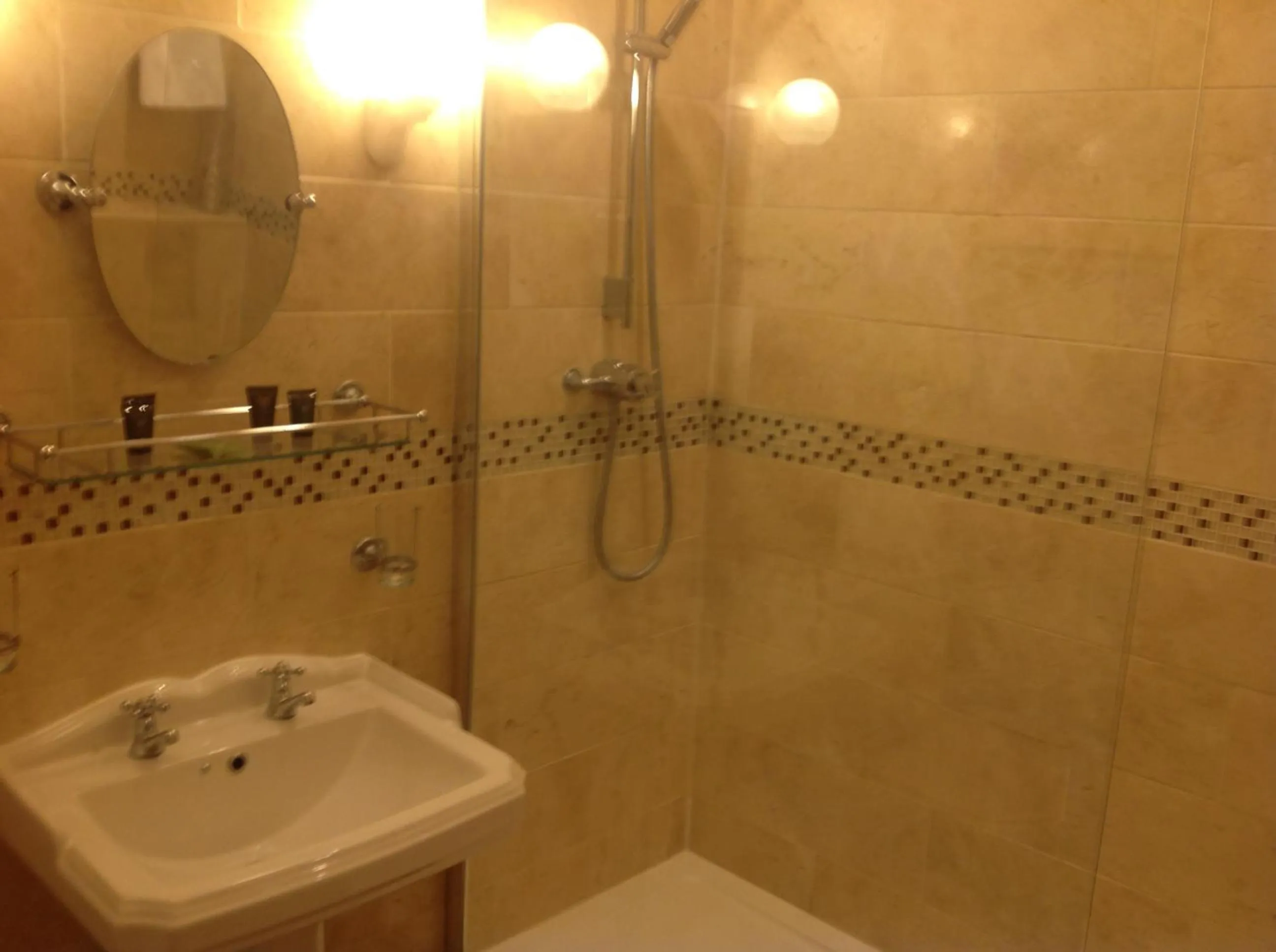 Bathroom in Felbrigg Lodge Bed And Breakfast