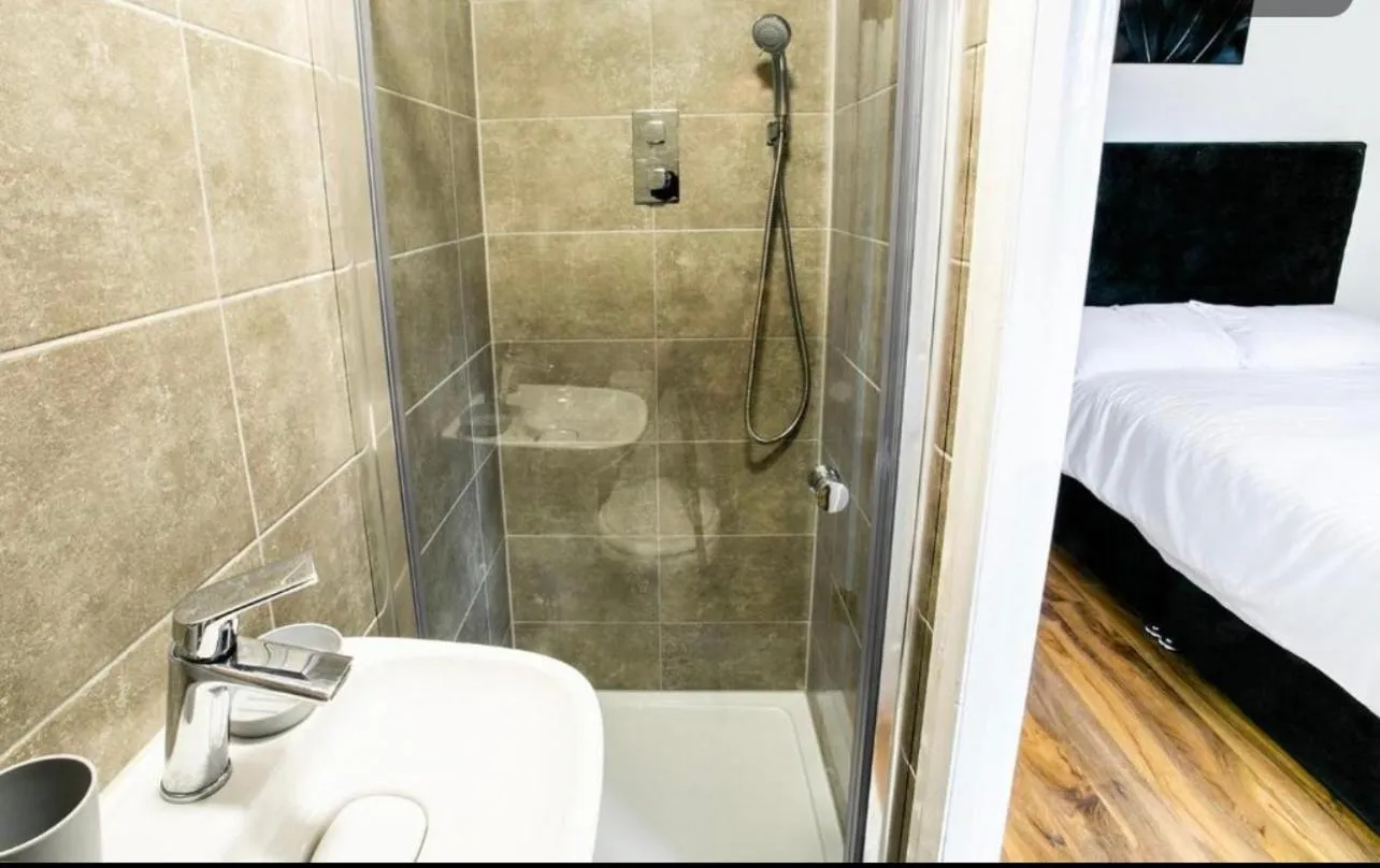 Cambridge House Hotel