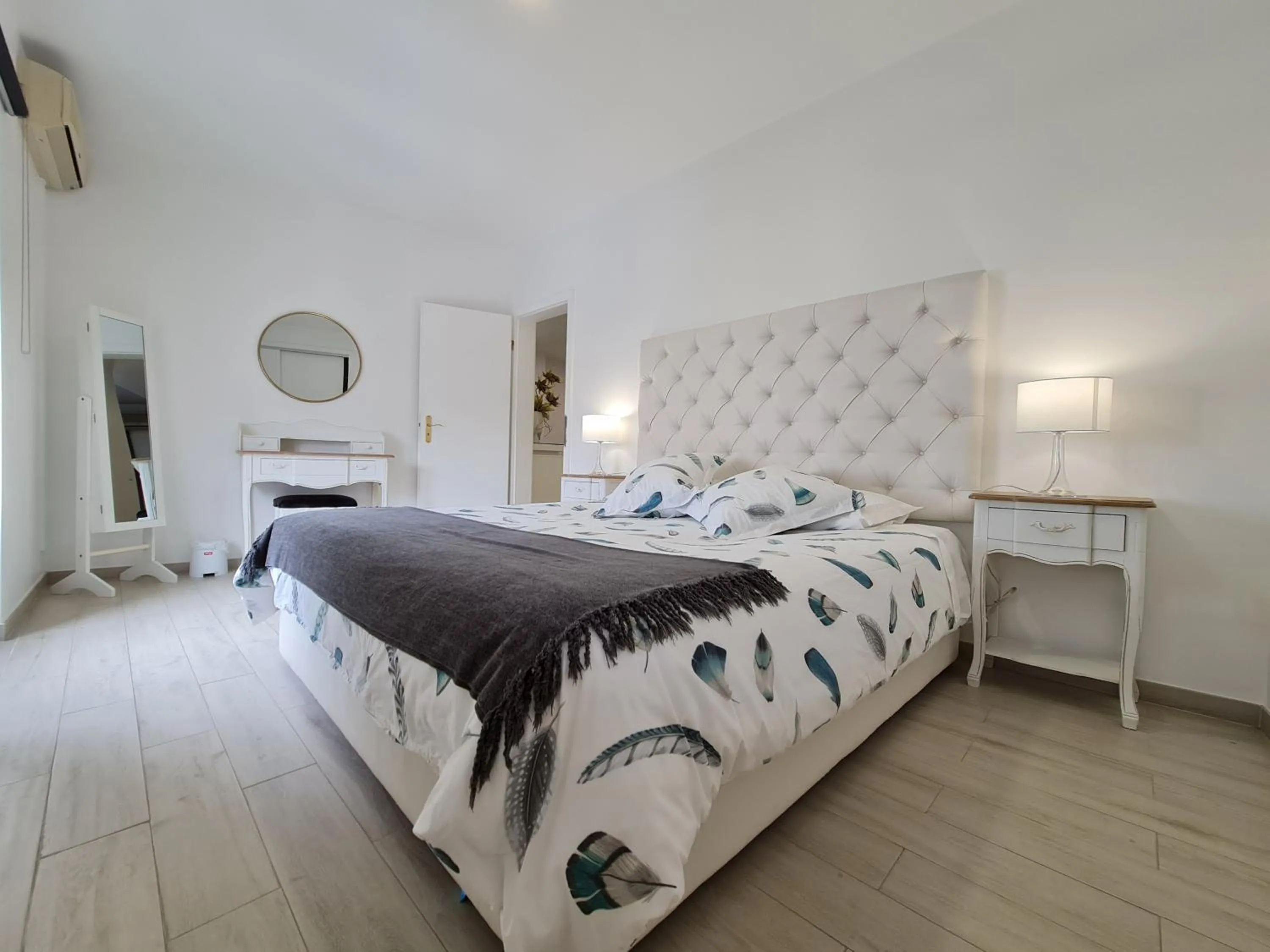 Bed in Espírito Santo - AL