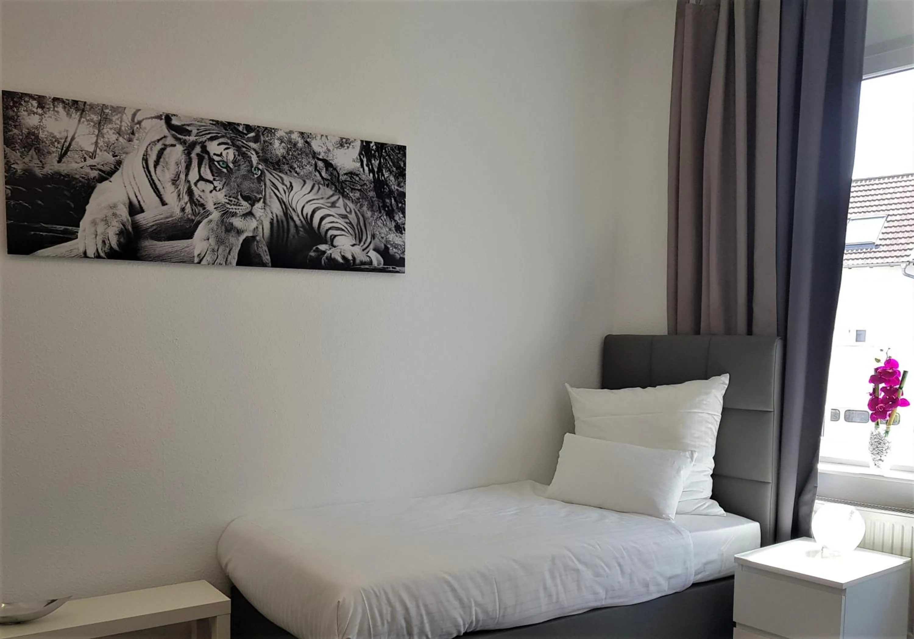 Bed in Hotel Schützen