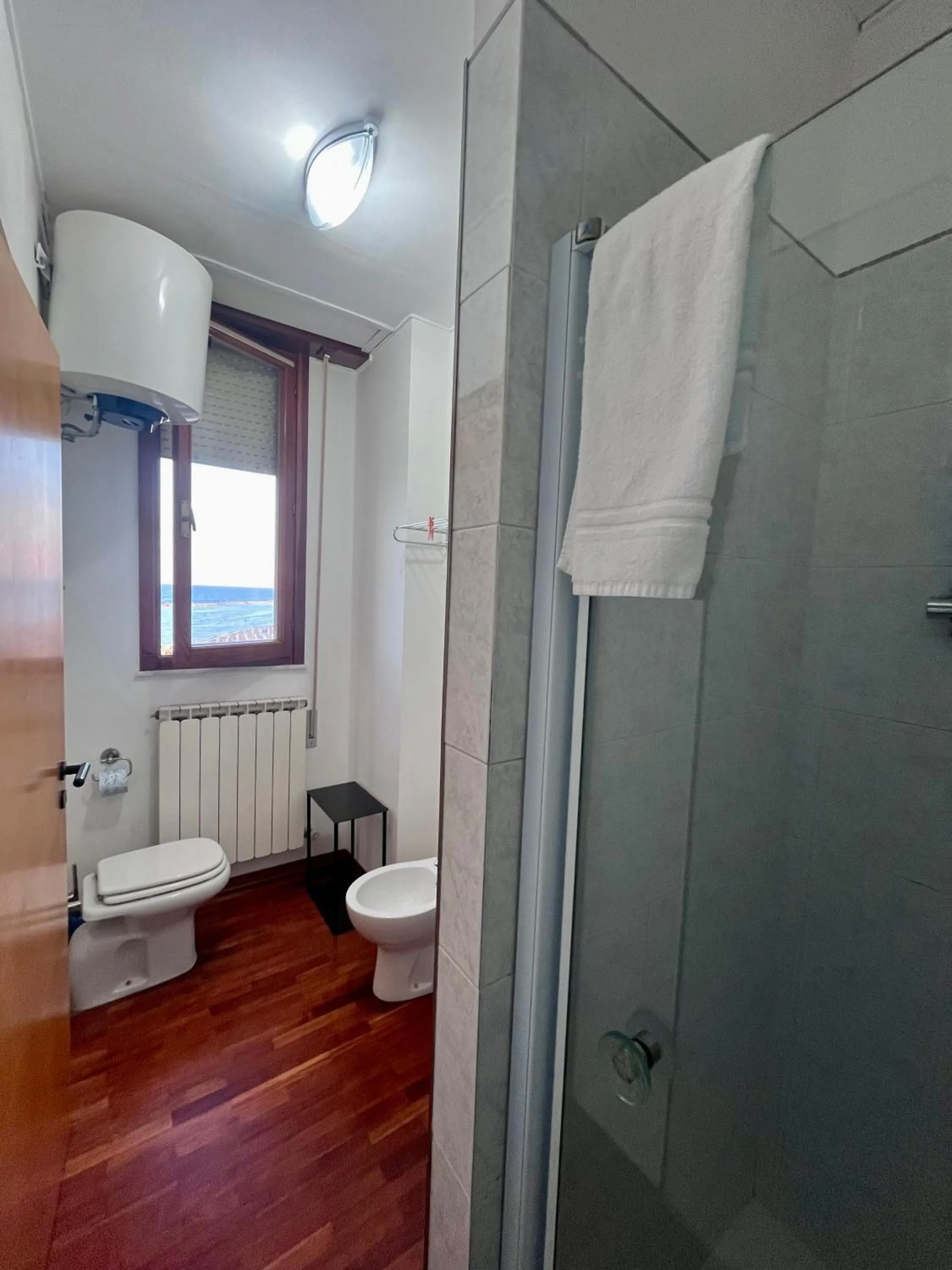 Shower in Nouvel Hotel Des Bains