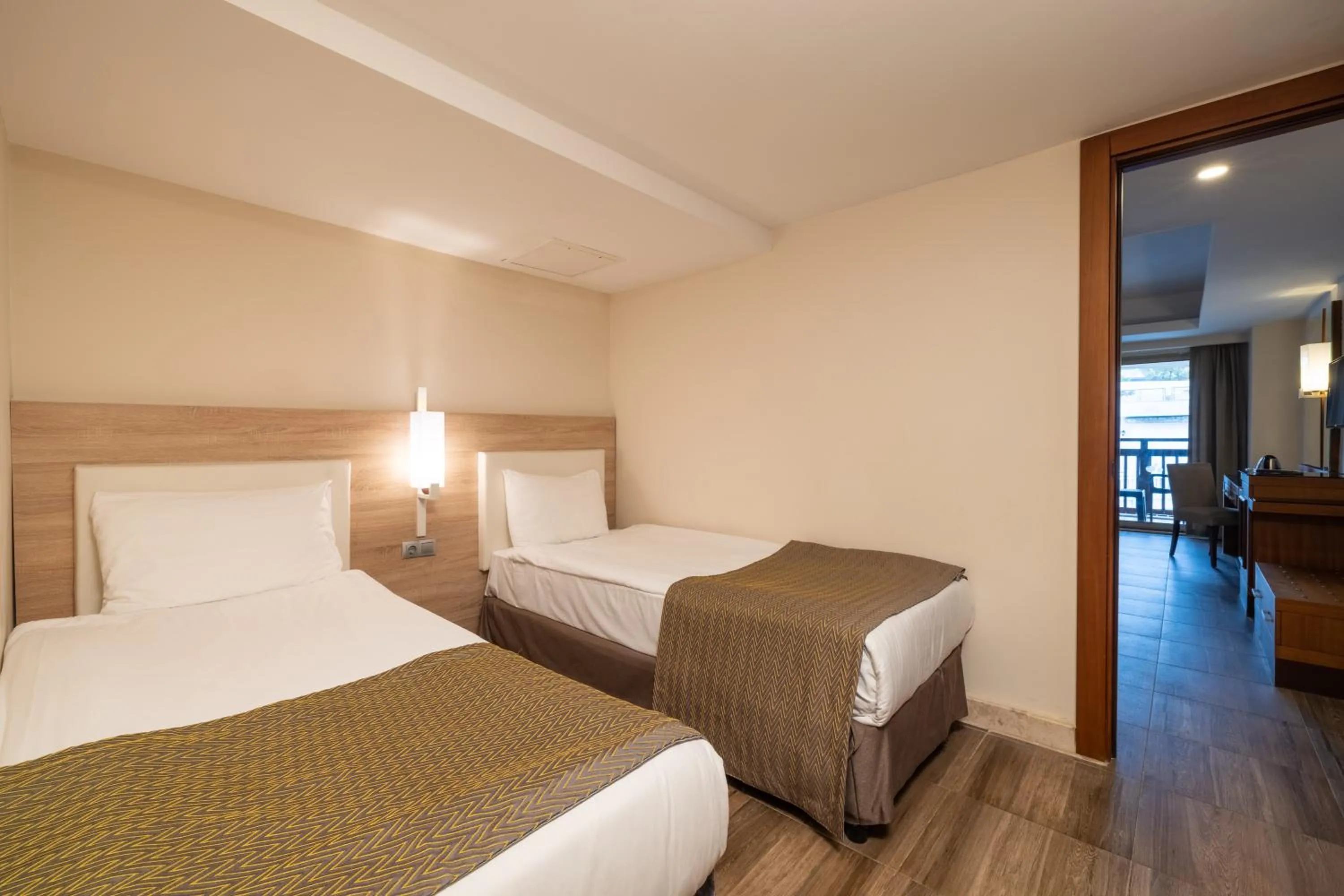 Property building, Bed in Crystal Prestige Elite