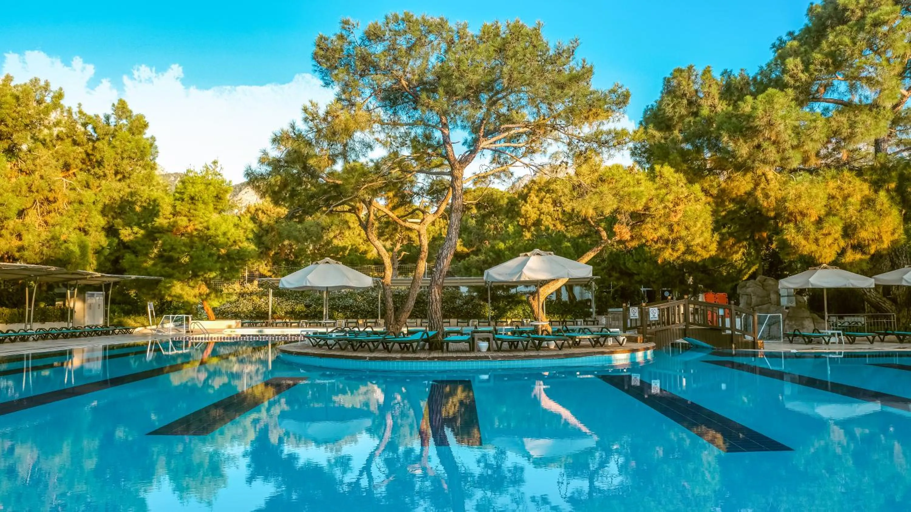 Property building in Crystal Prestige Elite