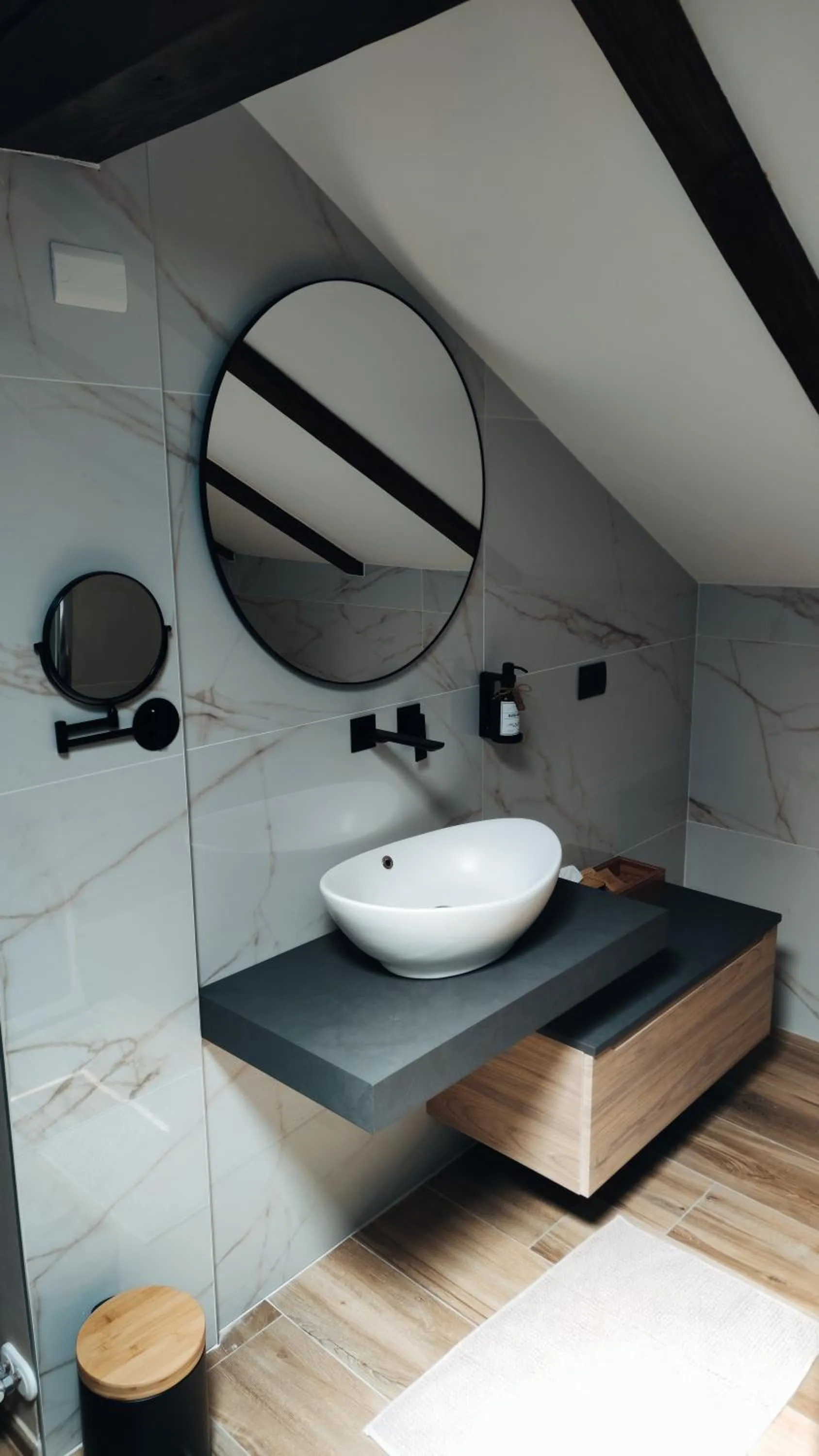 Bathroom in Hotel Emiliana