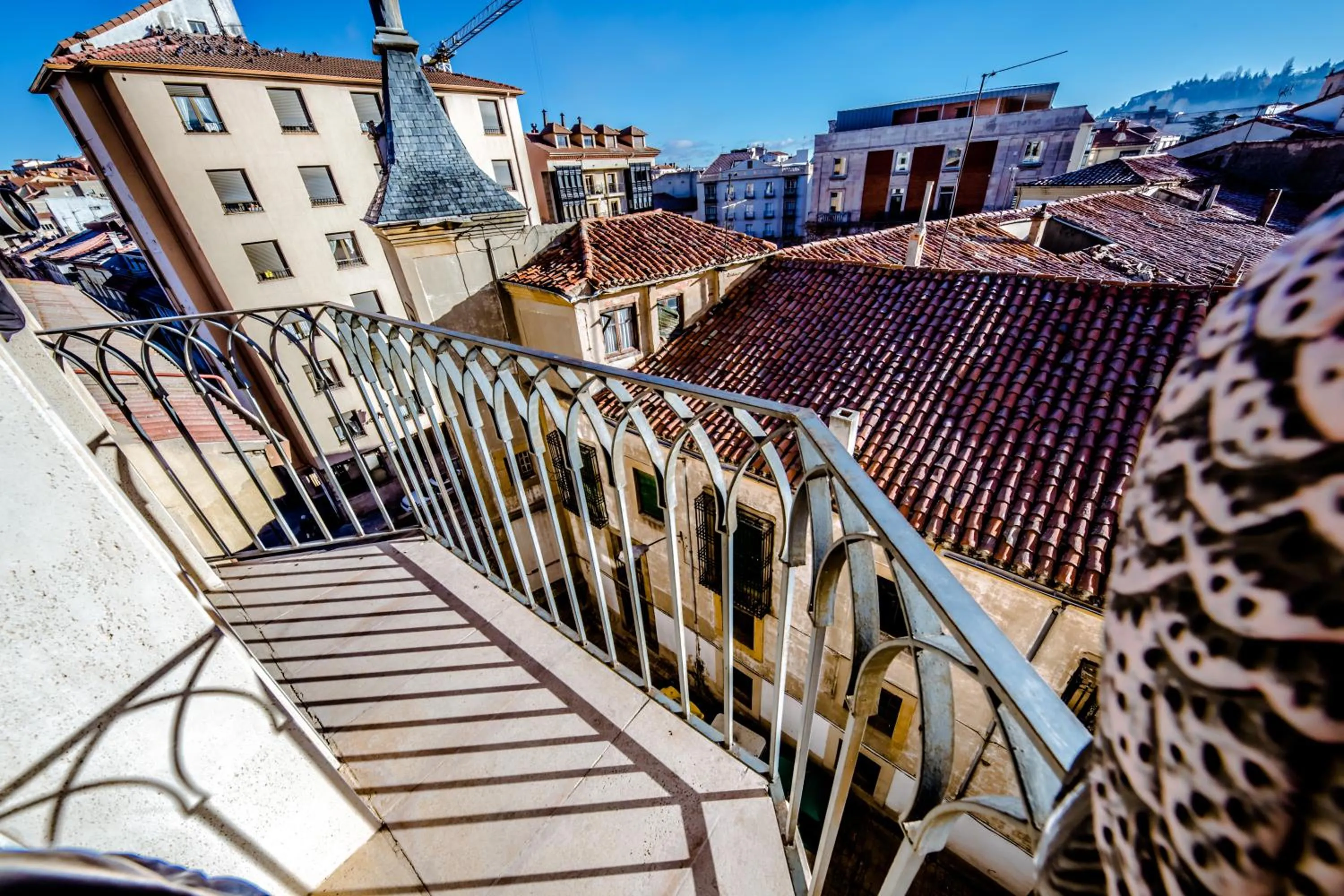 Property building in Alvi