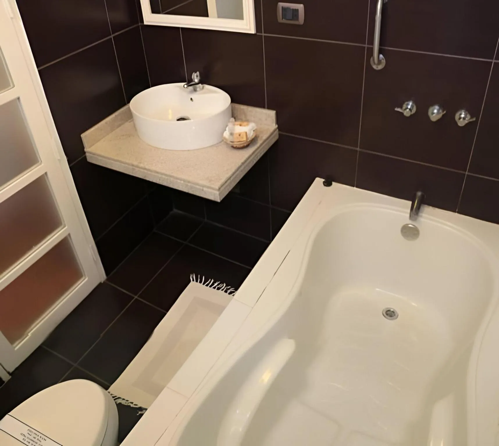 Bathroom in Hotel Mochiks