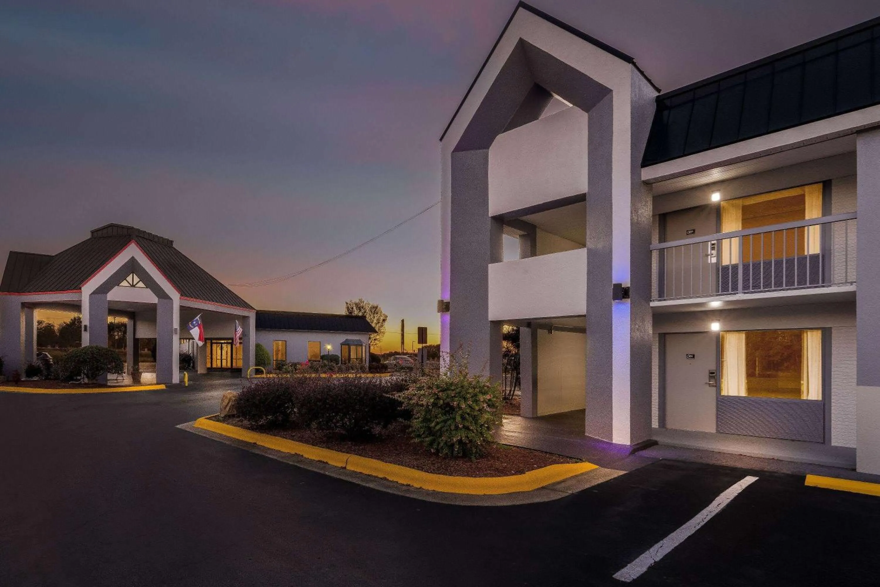 Property building in Super 8 by Wyndham Garysburg/Roanoke Rapids