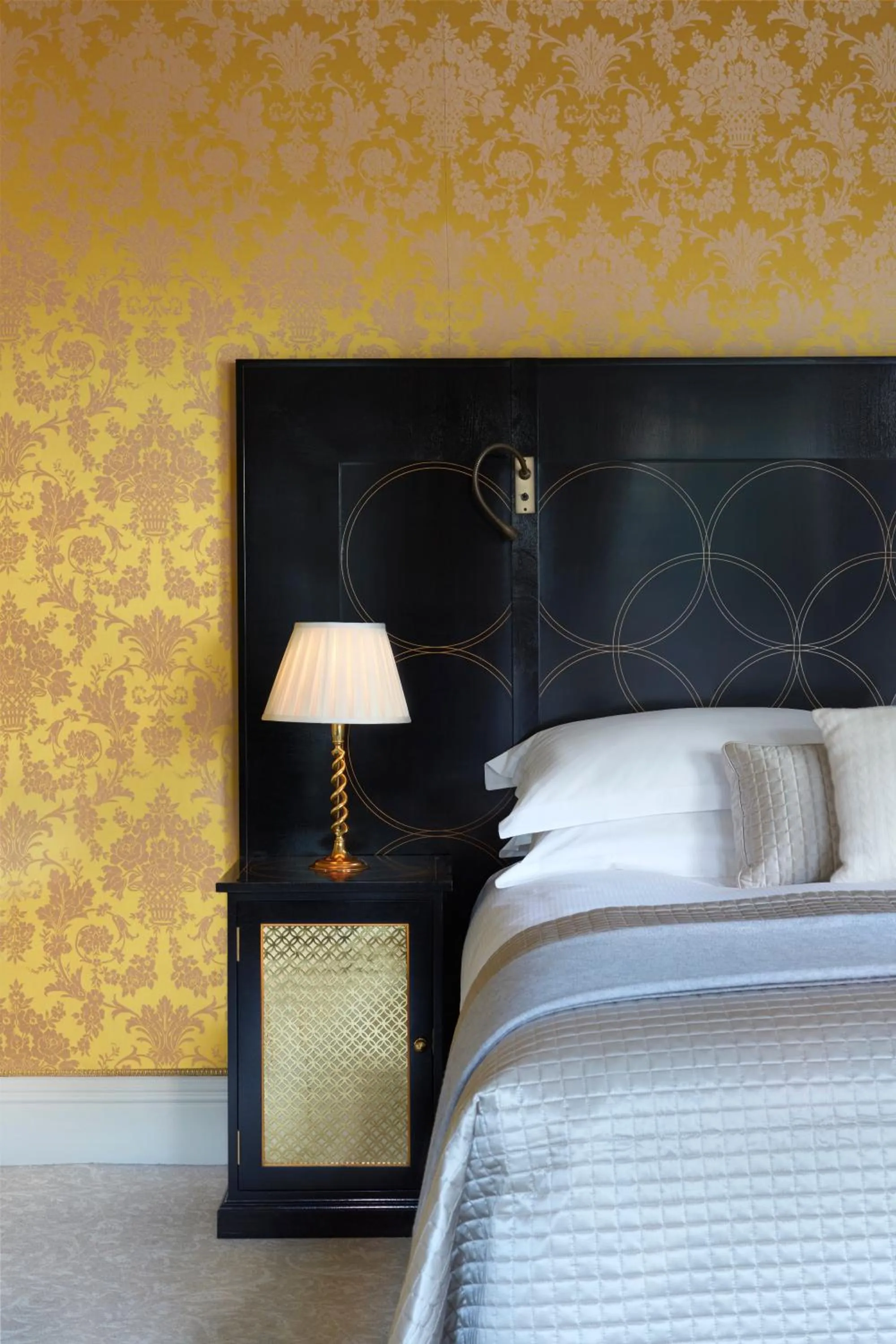 Bedroom, Bed in The Goring