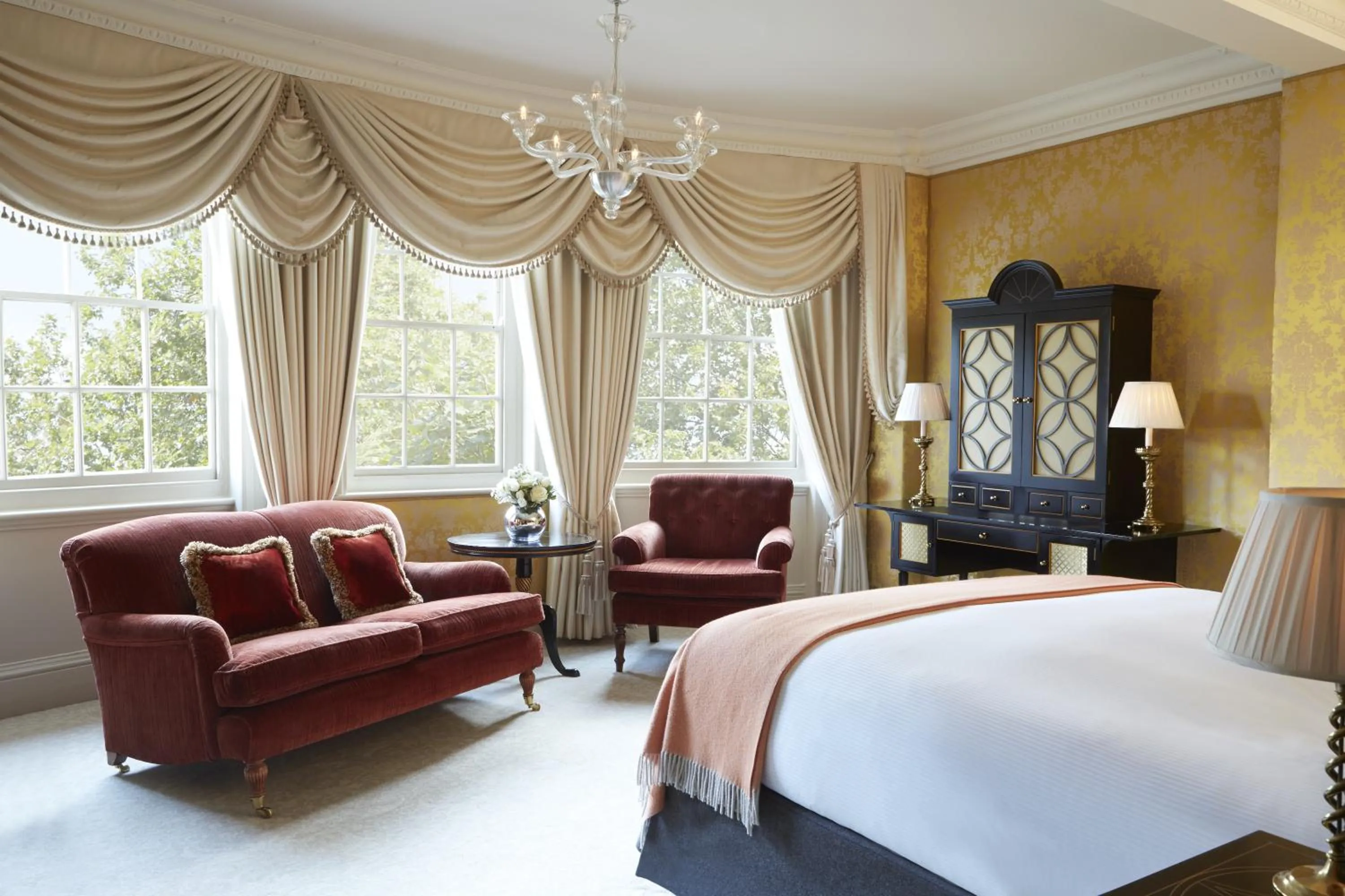 Day, Bed in The Goring