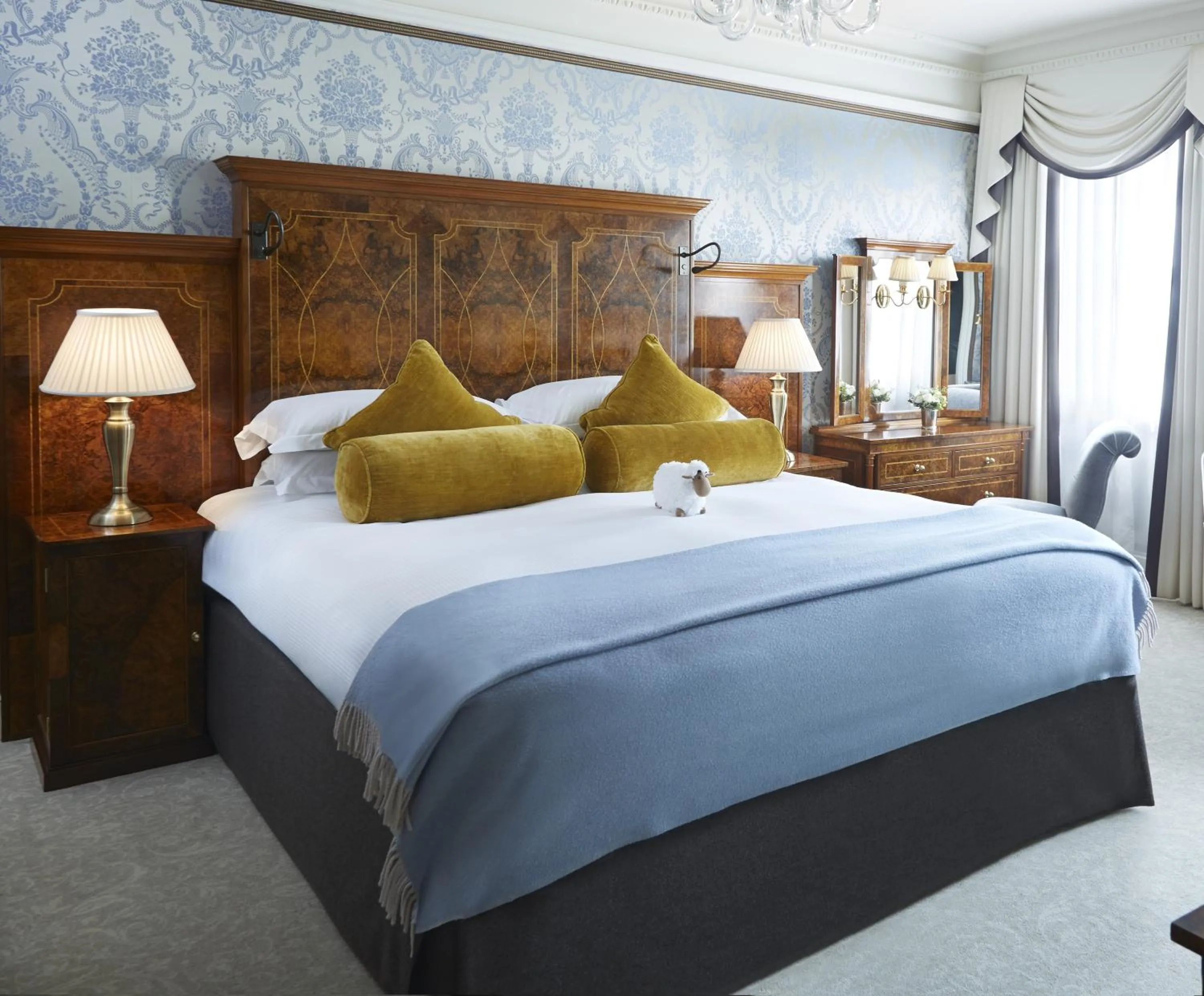 Bedroom, Bed in The Goring
