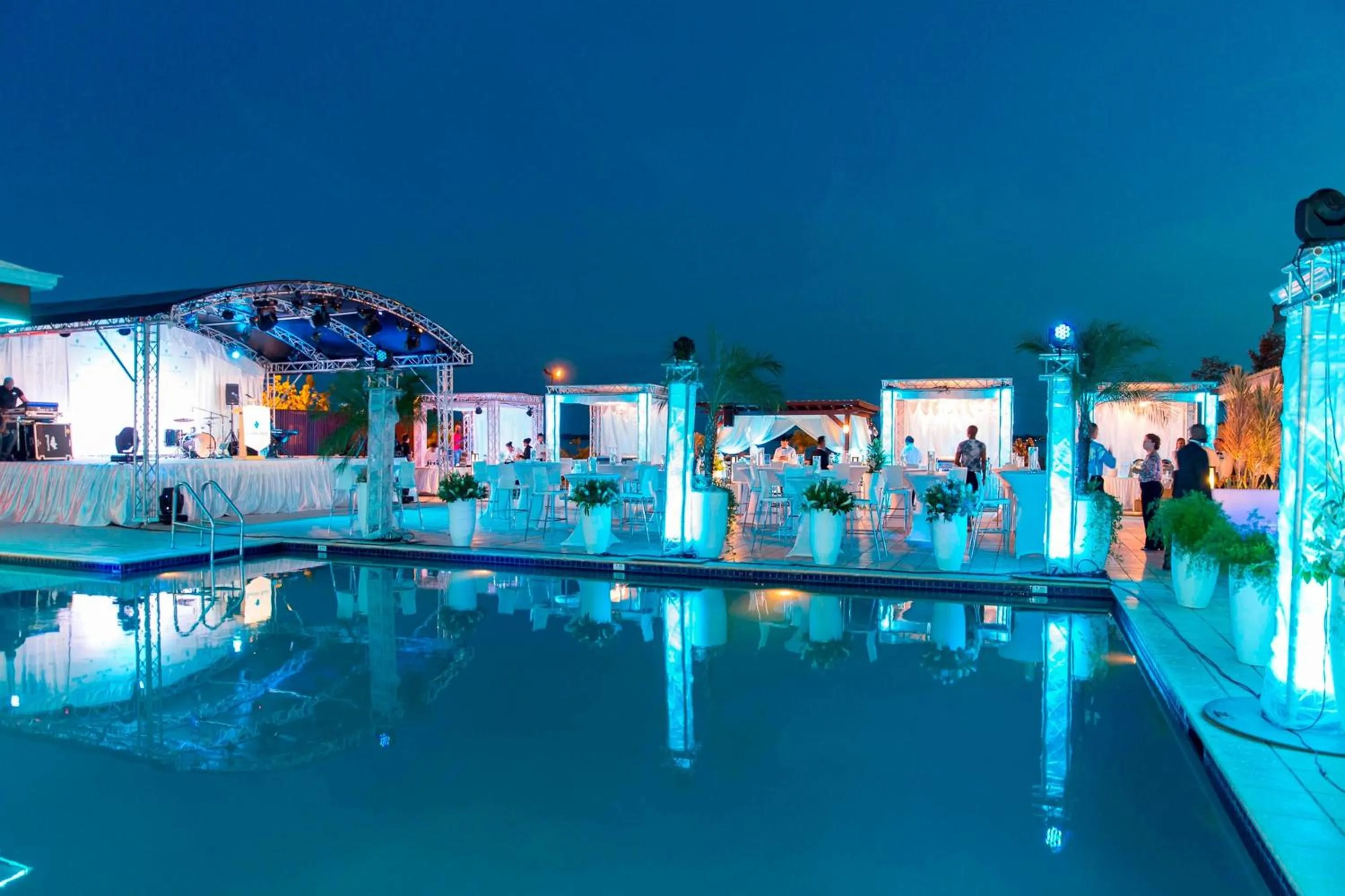 Swimming pool in Courtyard by Marriott Paramaribo