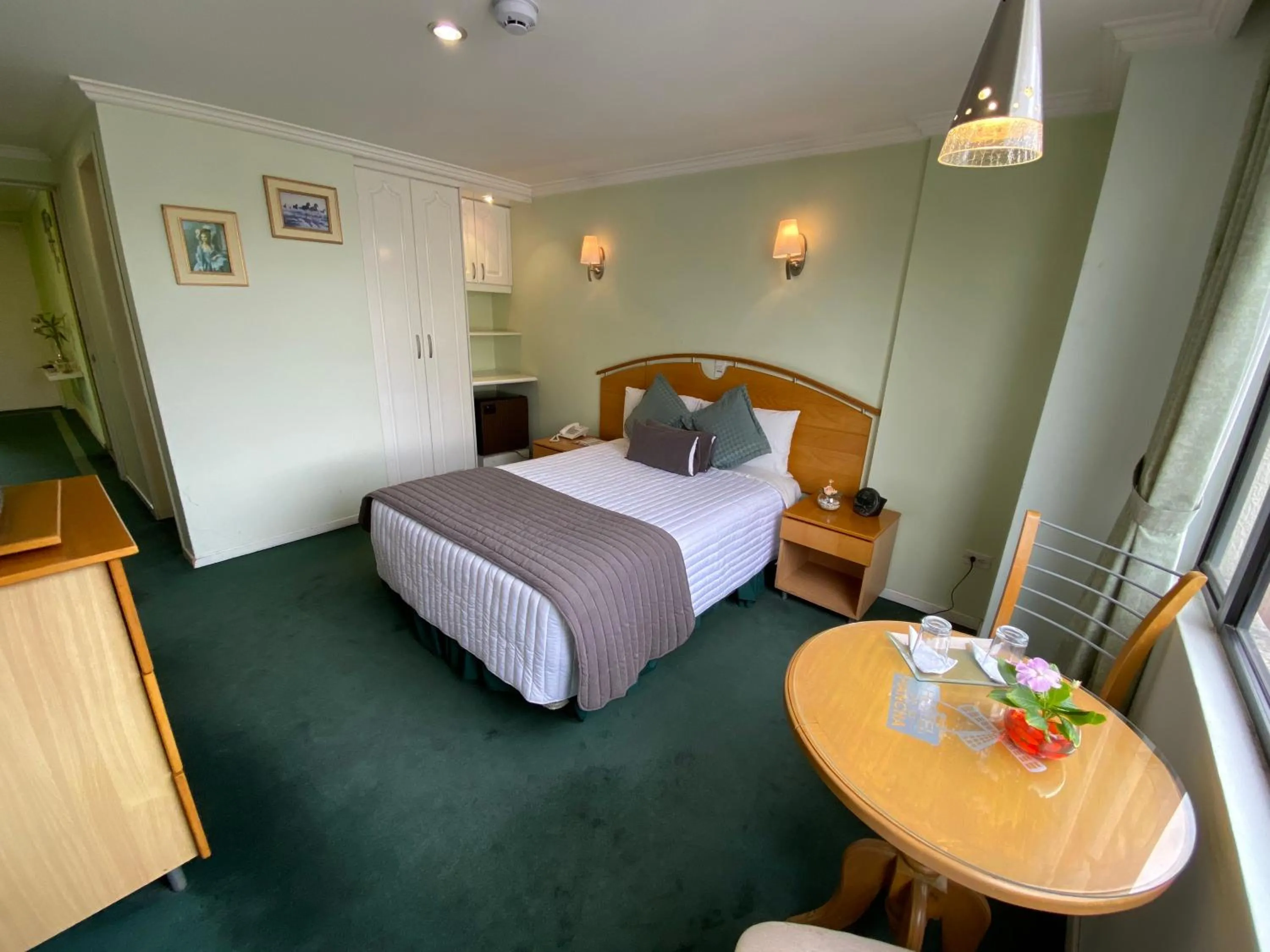 Double Room with Mountain View in Hostal de La Mancha