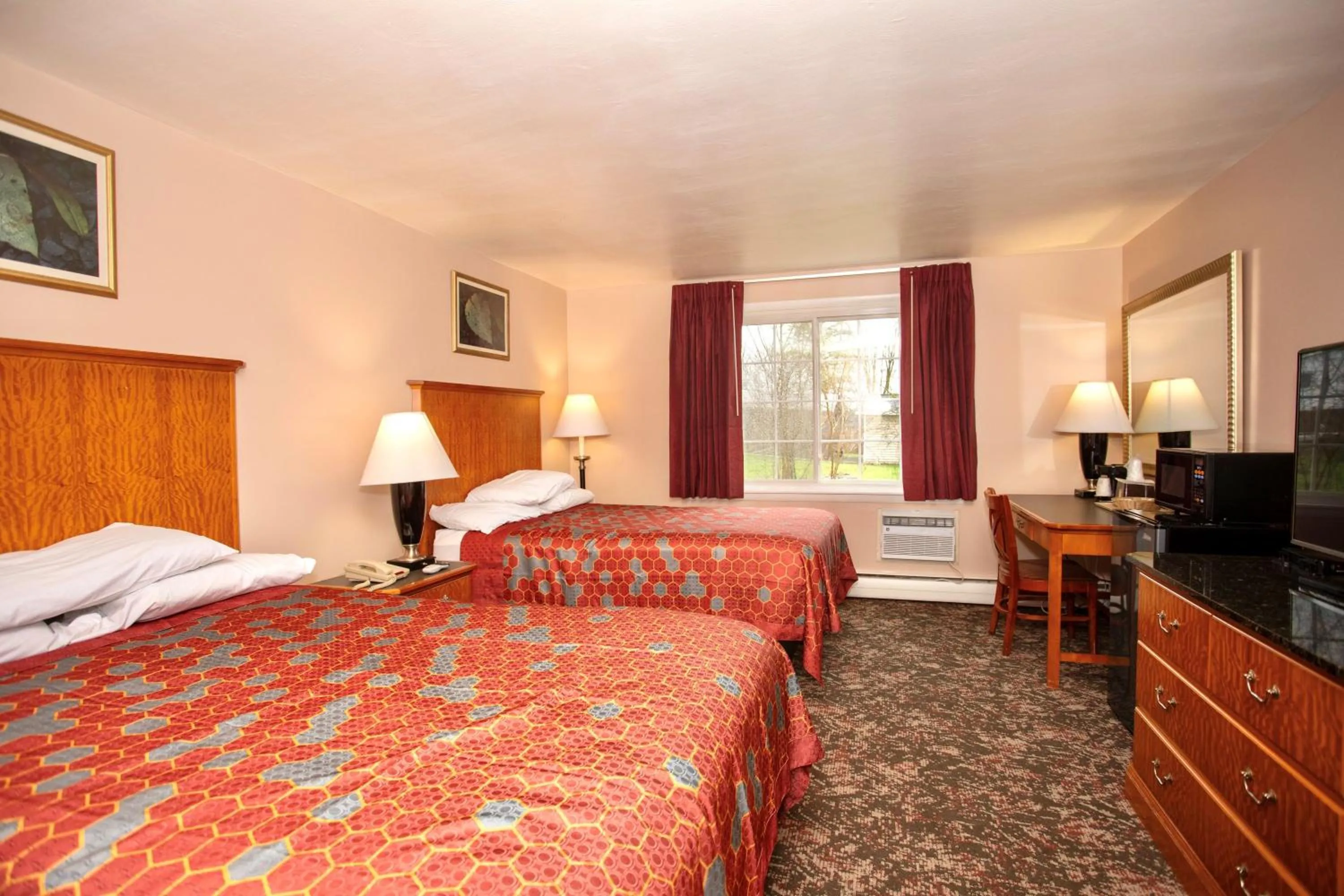 Photo of the whole room, Bed in Budget Inn Cicero