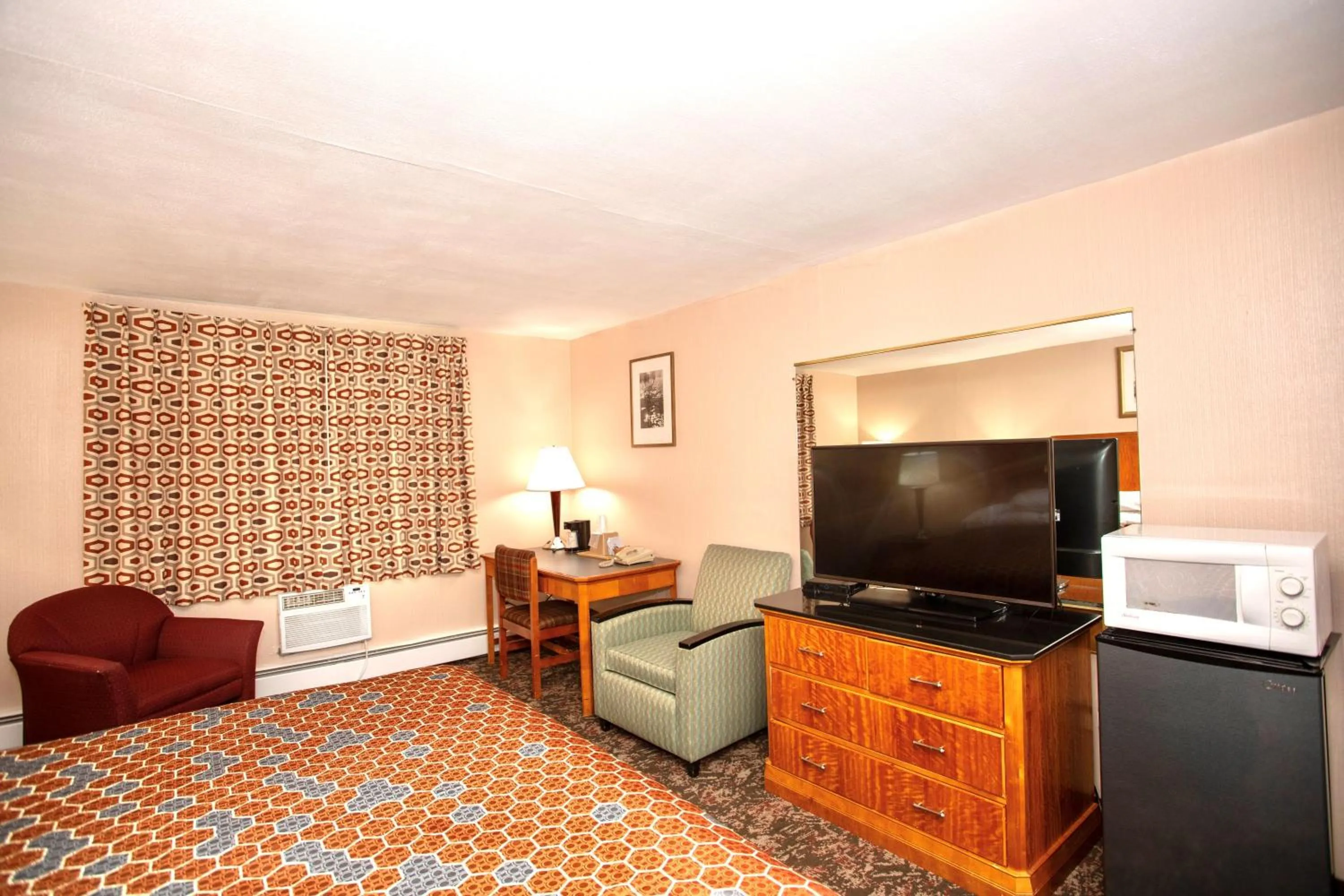 Photo of the whole room, Bed in Budget Inn Cicero