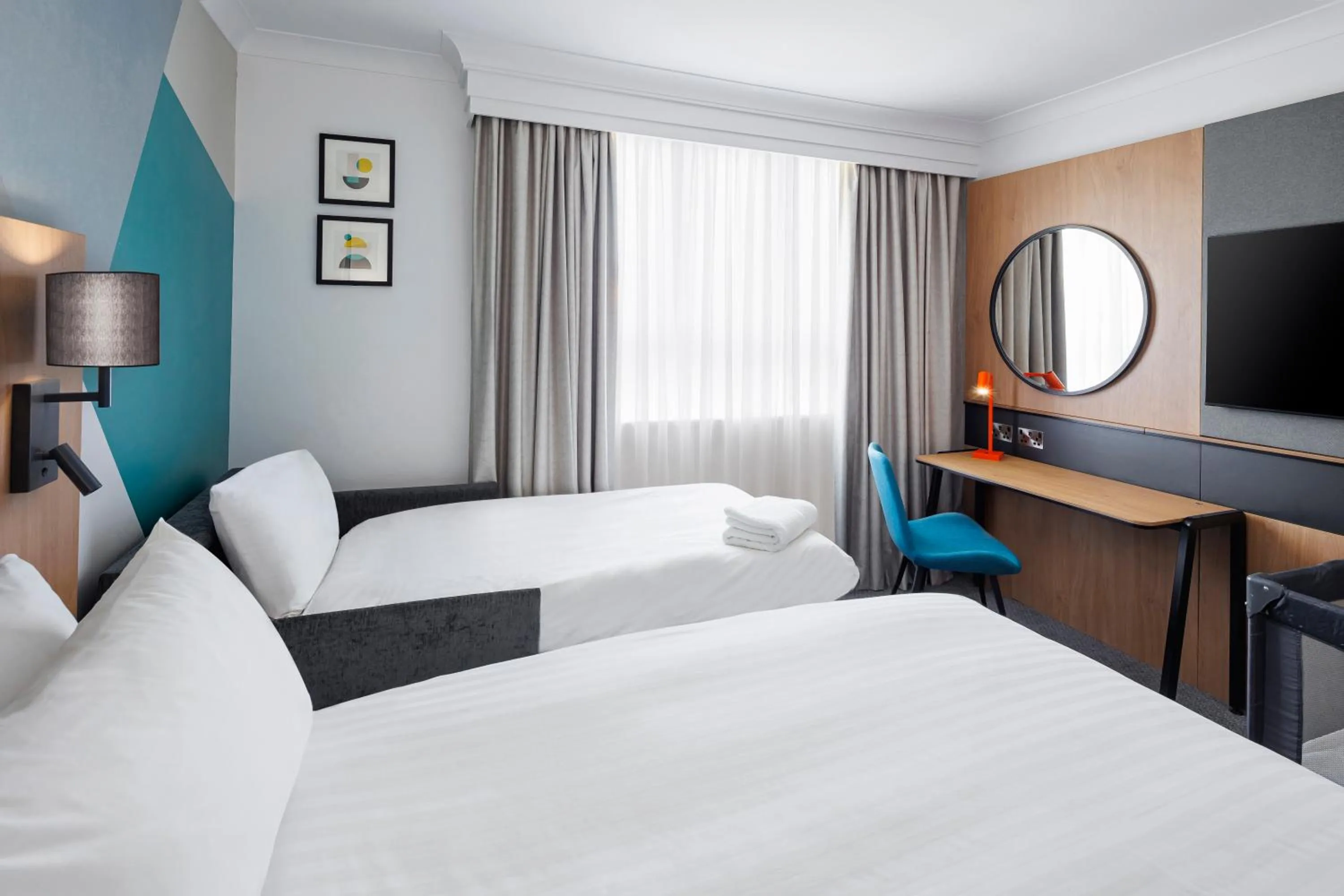 Bedroom, Bed in Holiday Inn Southampton Eastleigh by IHG
