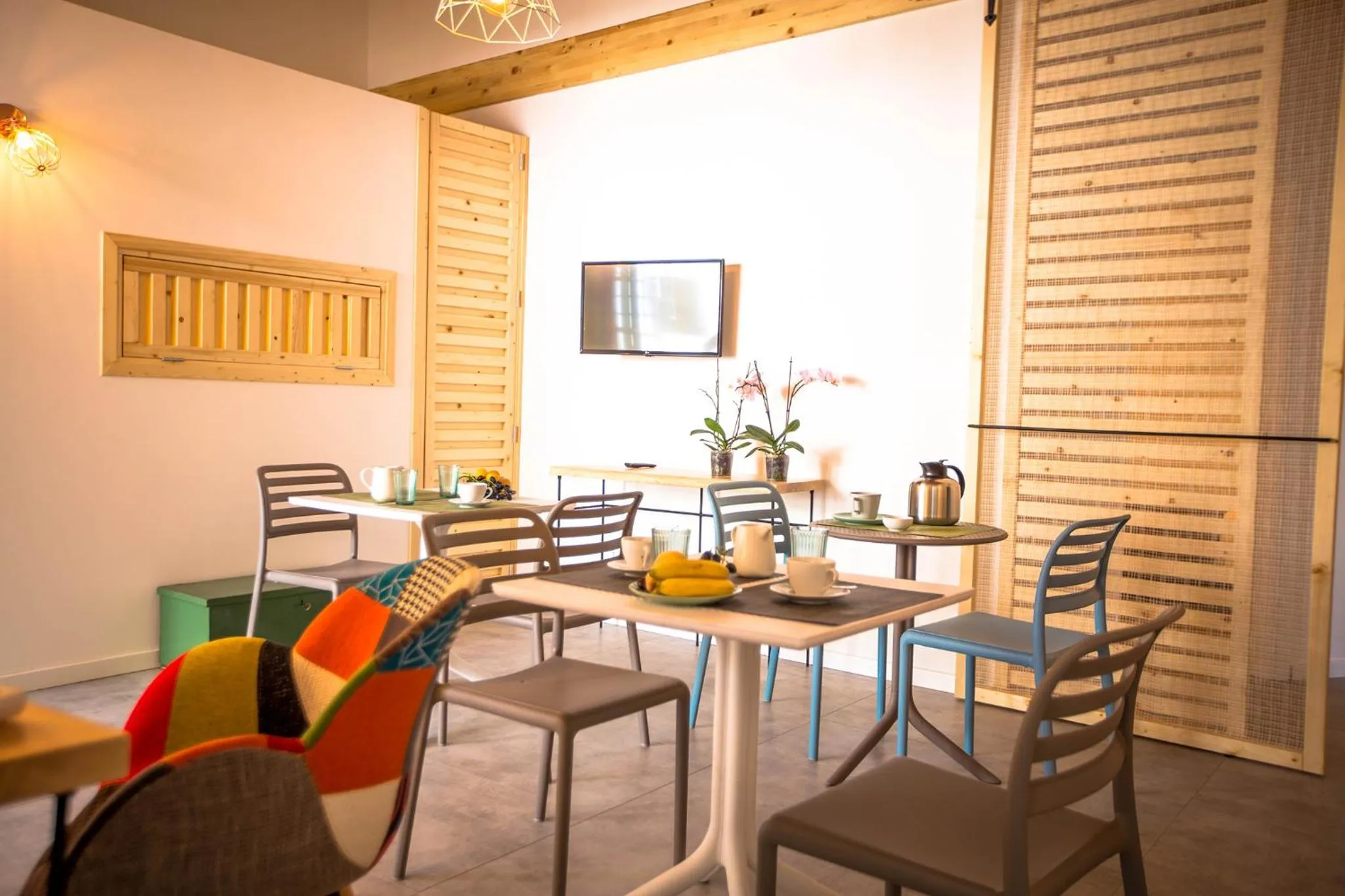 Communal lounge/ TV room in B&B Da Peppa