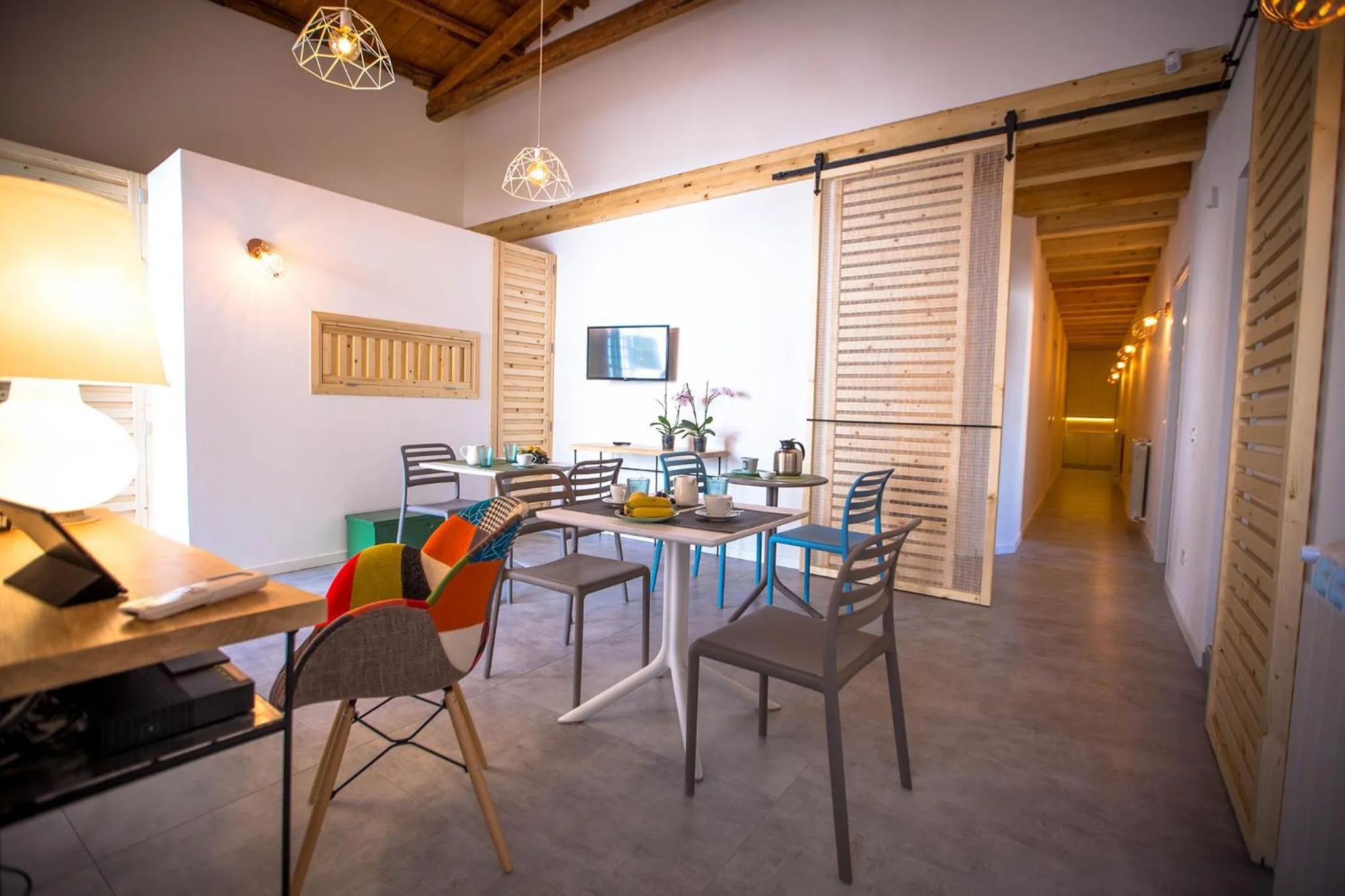 Communal lounge/ TV room in B&B Da Peppa