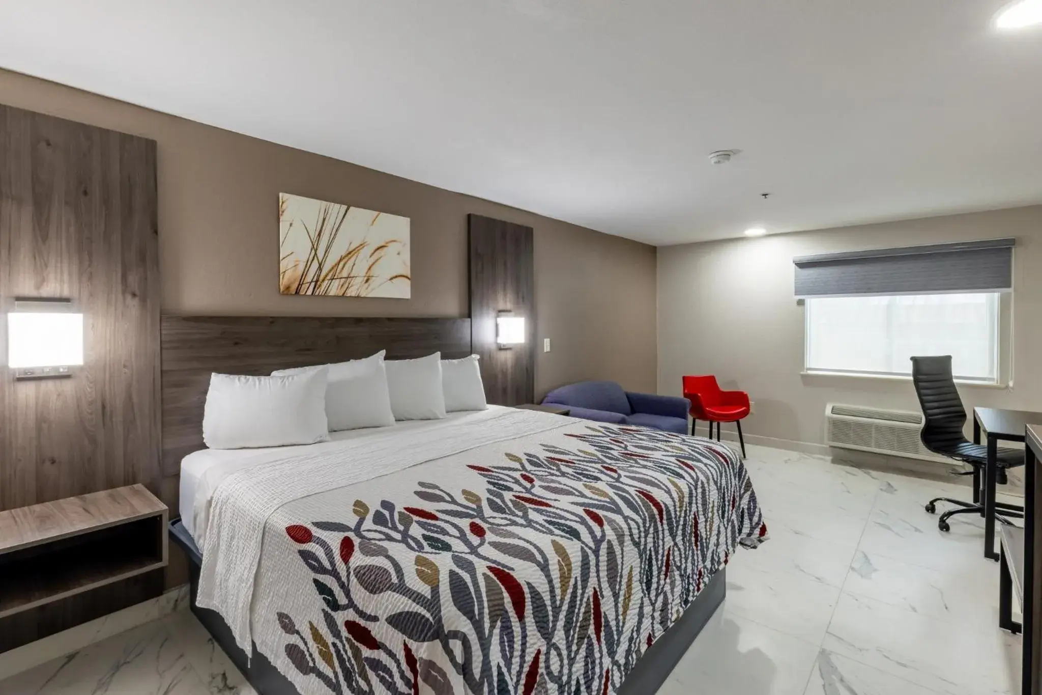 Bedroom, Bed in Red Roof Inn Pharr - McAllen Bedroom, Bed in Red Roof Inn Pharr - McAllen