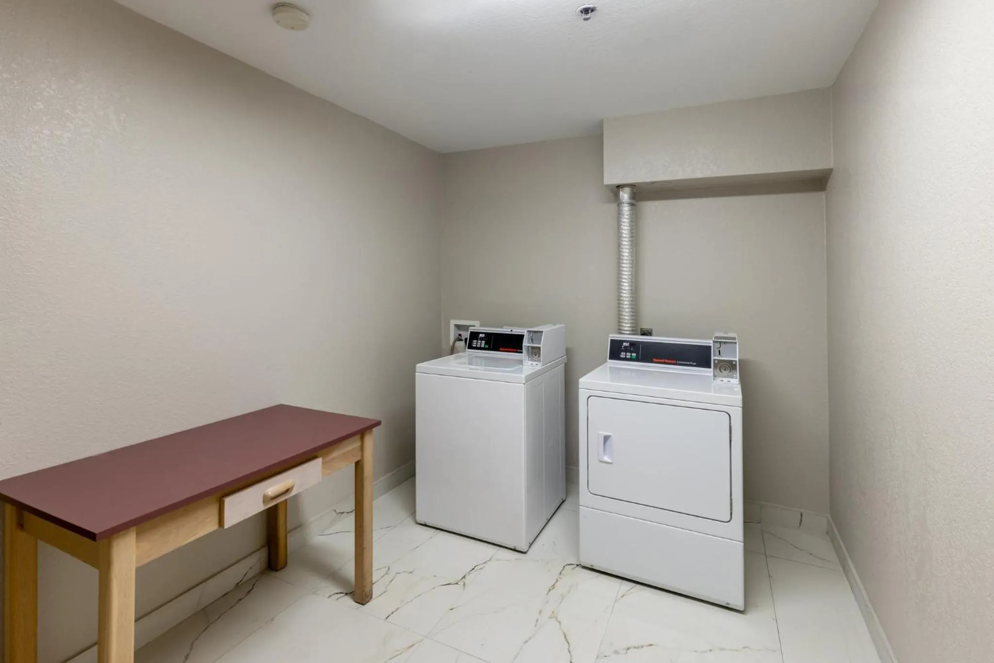 laundry in Red Roof Inn Pharr - McAllen