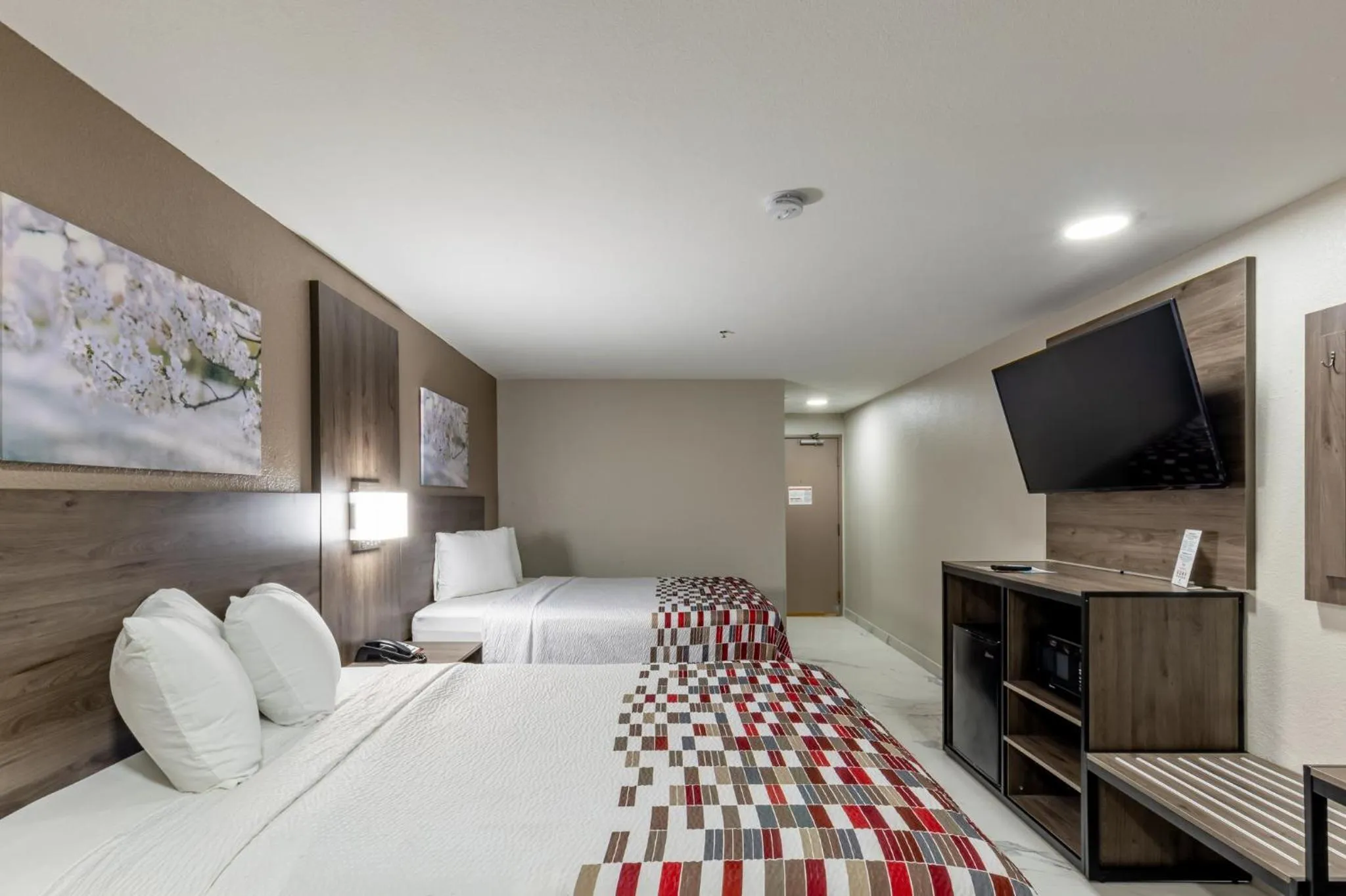 Bedroom, Bed in Red Roof Inn Pharr - McAllen