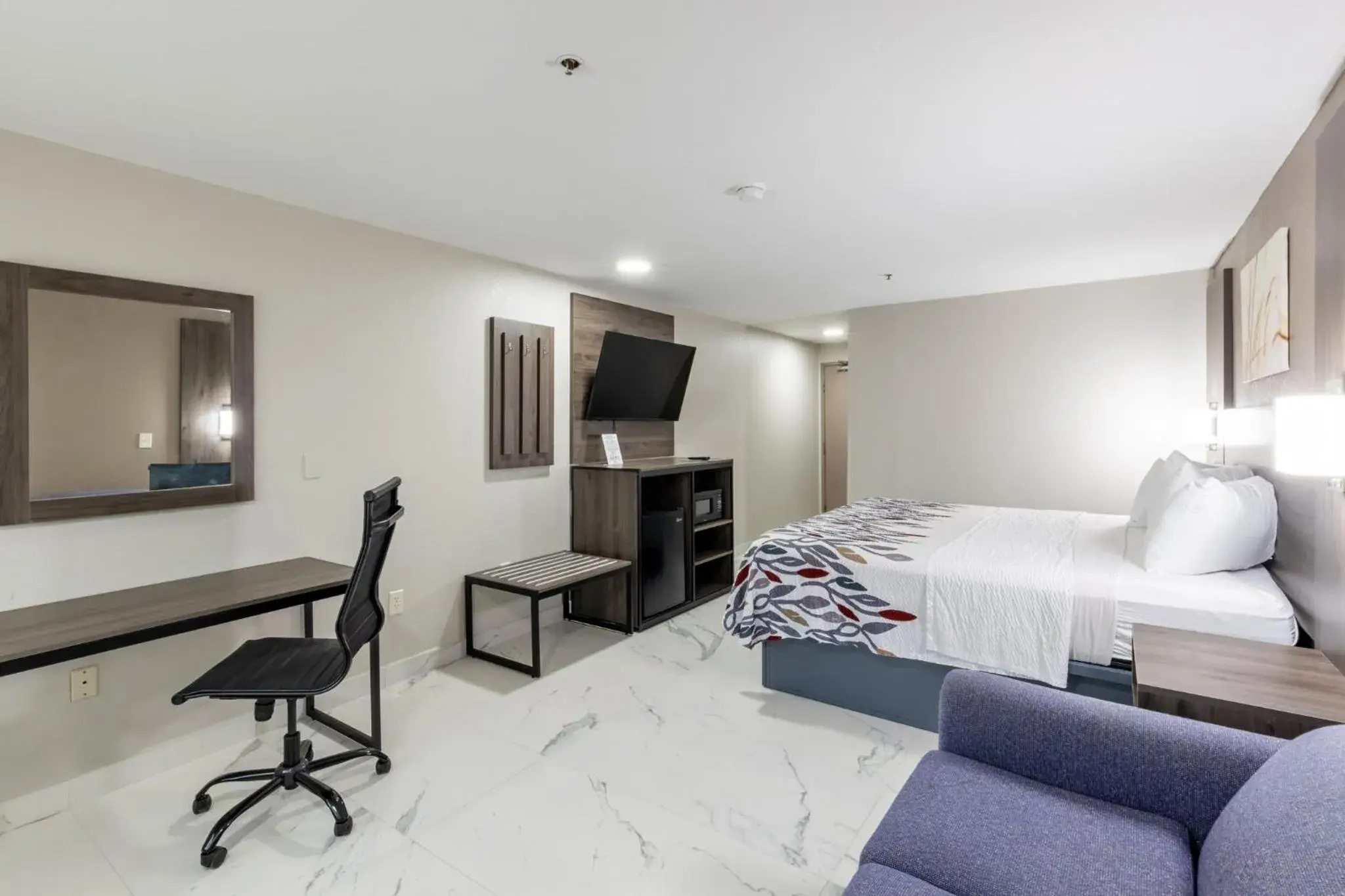 Bedroom, Bed in Red Roof Inn Pharr - McAllen Bedroom, Bed in Red Roof Inn Pharr - McAllen