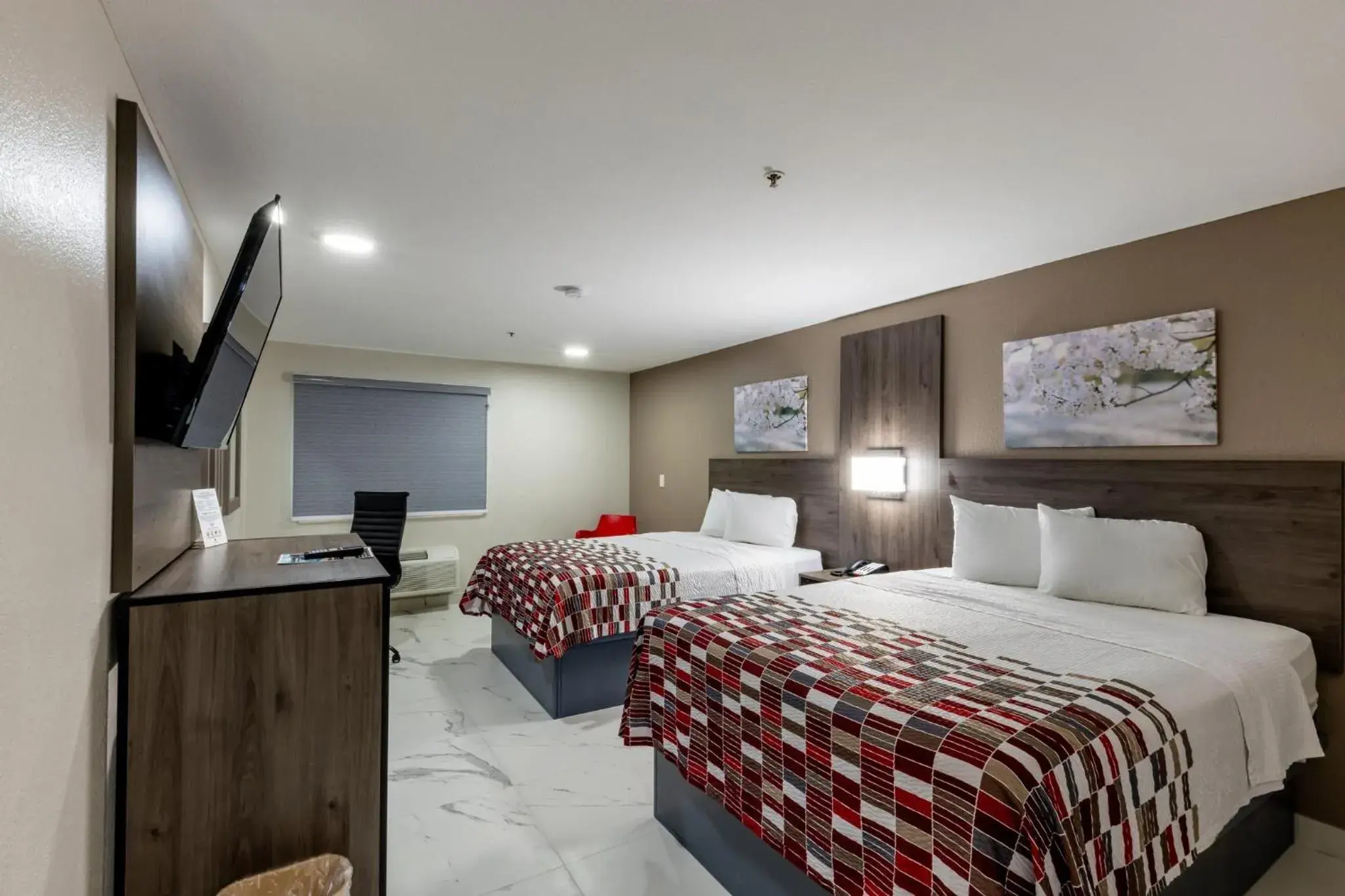 Bedroom, Bed in Red Roof Inn Pharr - McAllen Bedroom, Bed in Red Roof Inn Pharr - McAllen