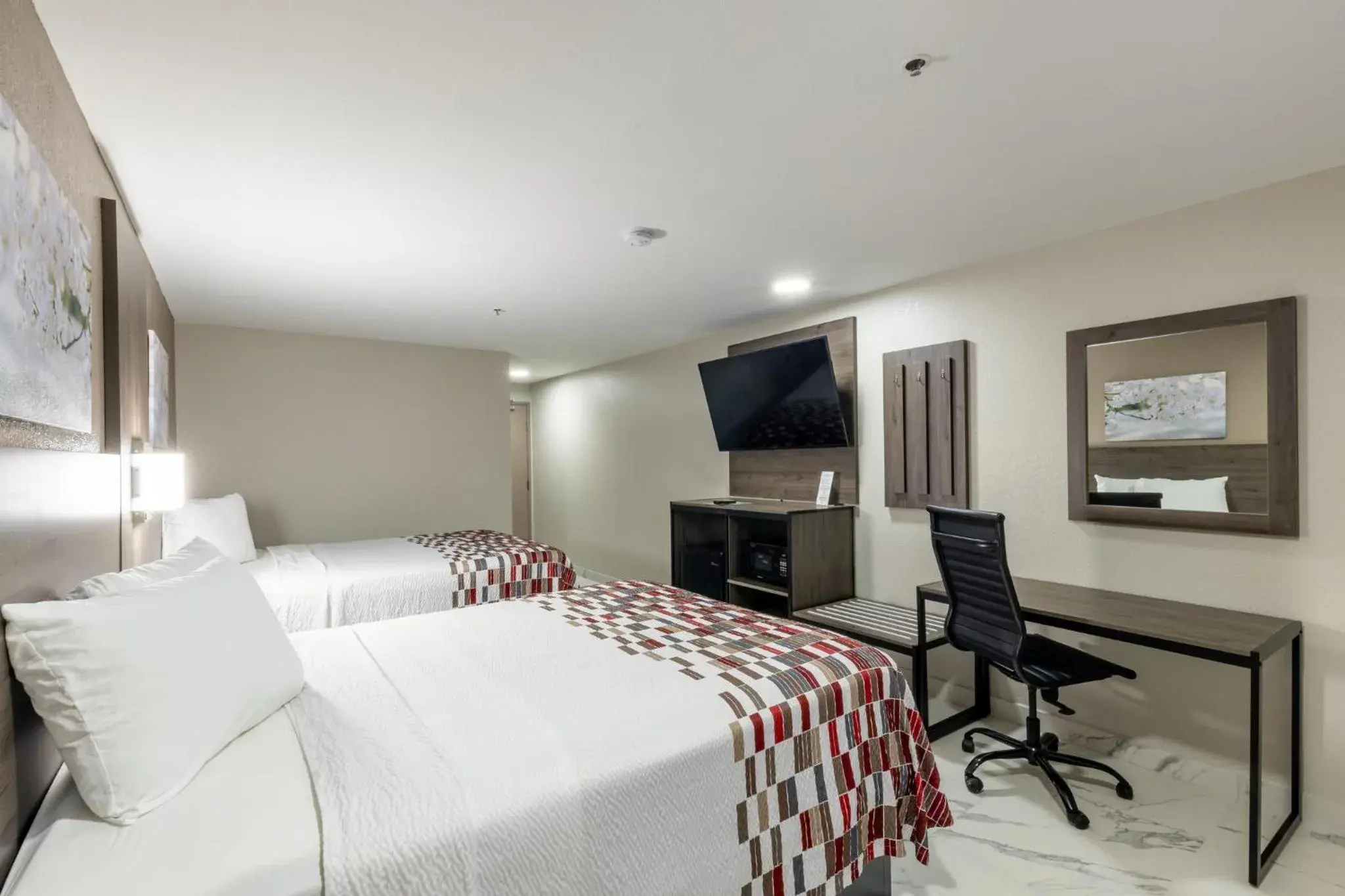 Bedroom, Bed in Red Roof Inn Pharr - McAllen Bedroom, Bed in Red Roof Inn Pharr - McAllen