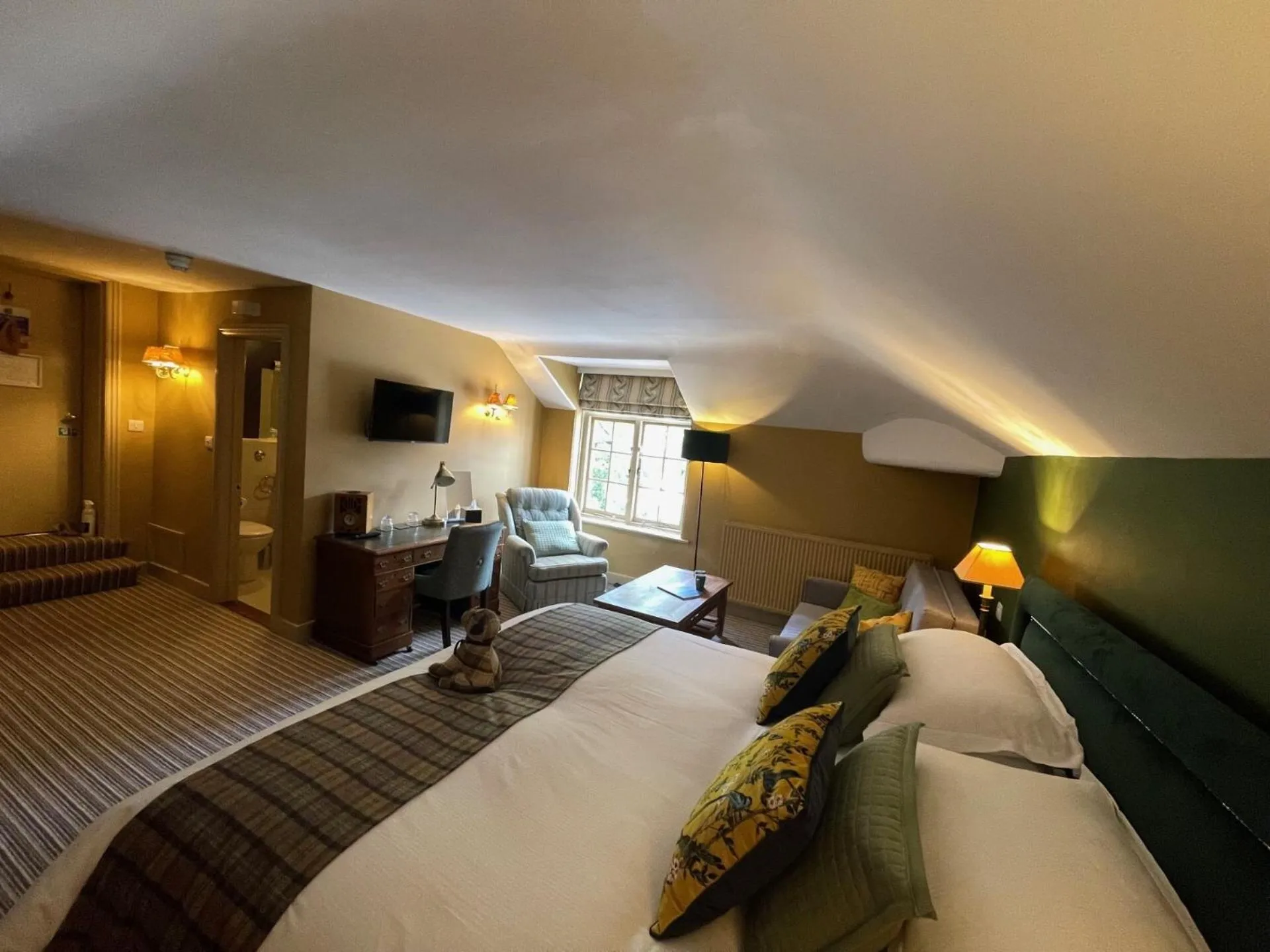 Bedroom, Bed in The King's Head