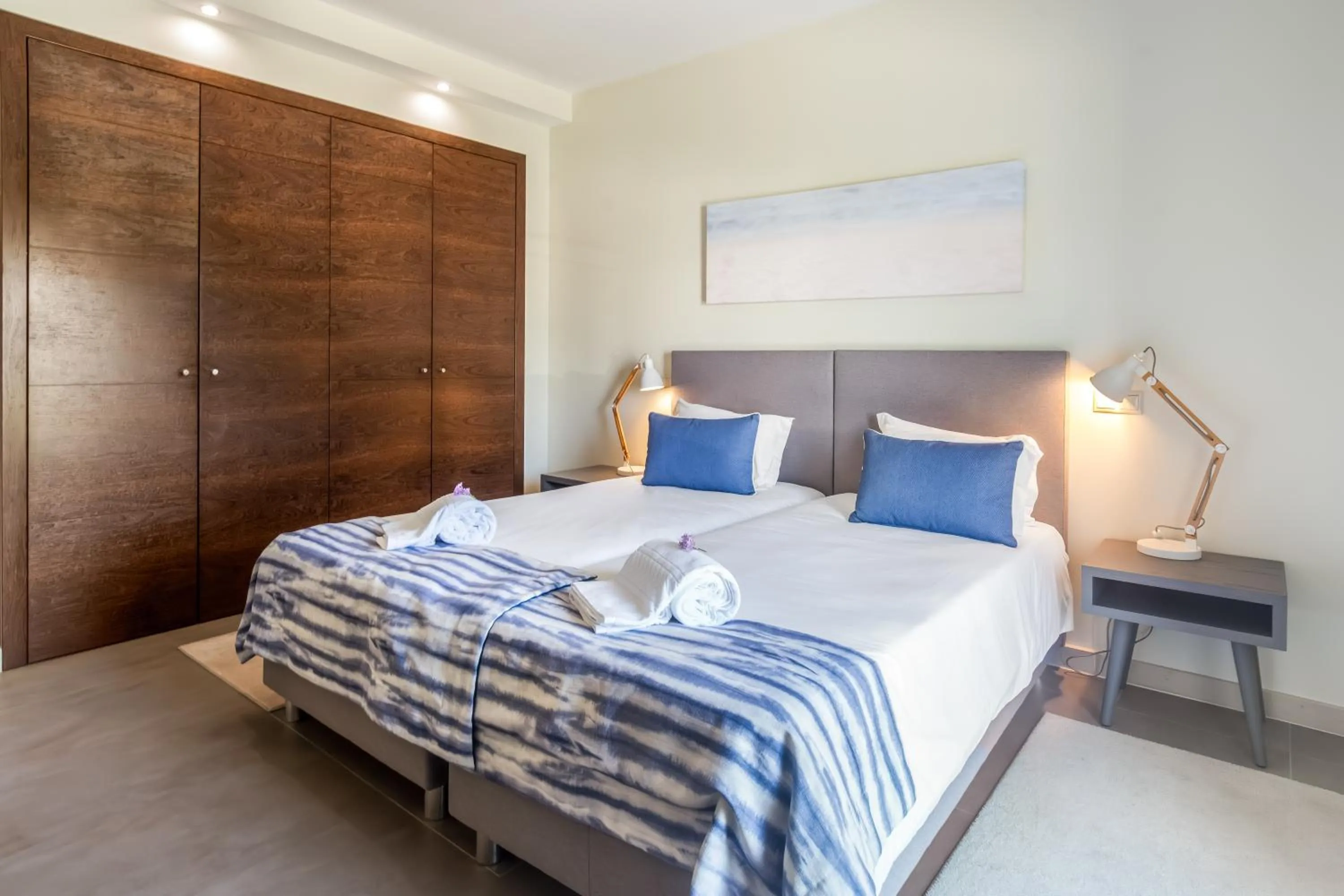 Bed in Vale de Milho Village