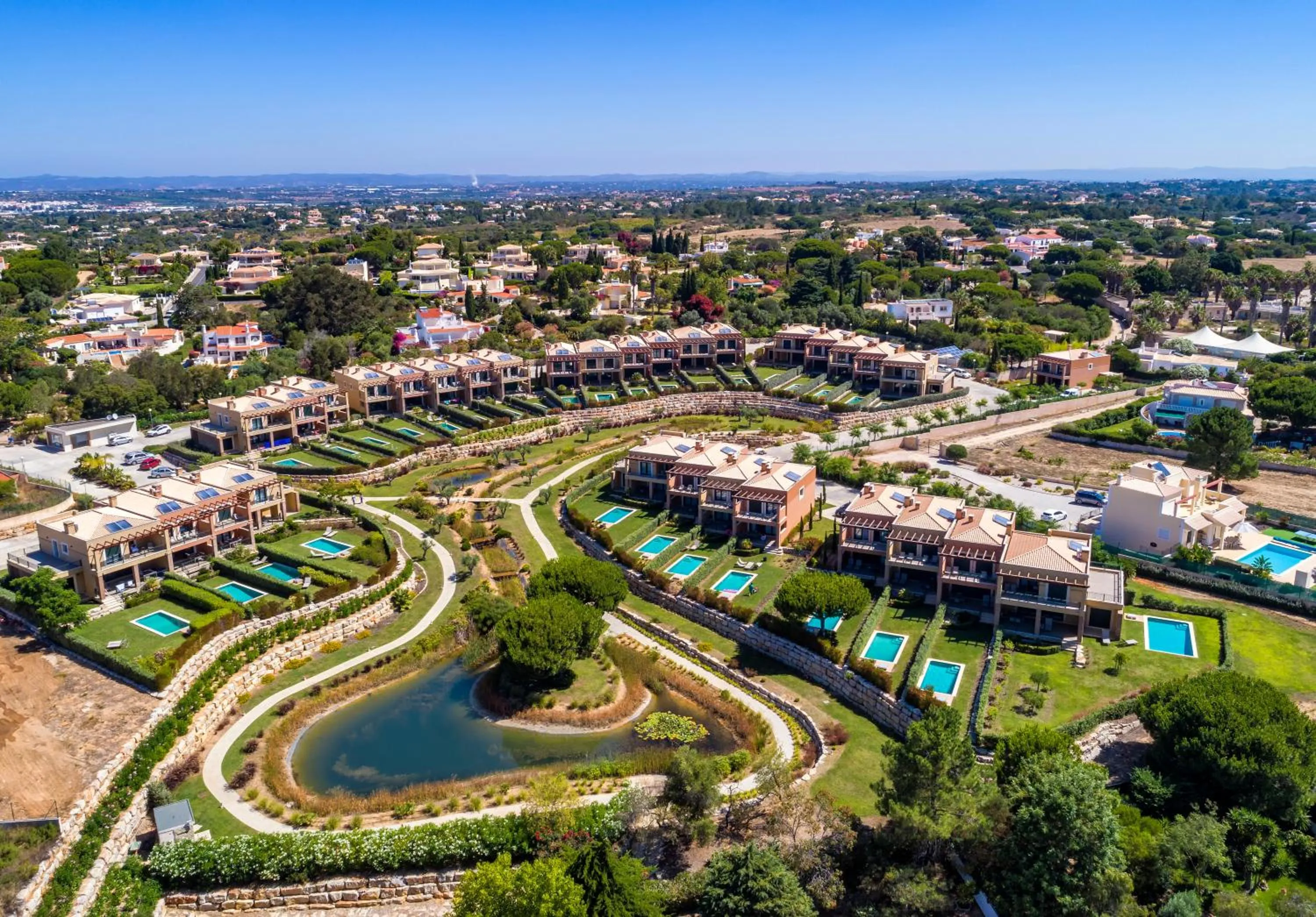 Property building in Vale de Milho Village