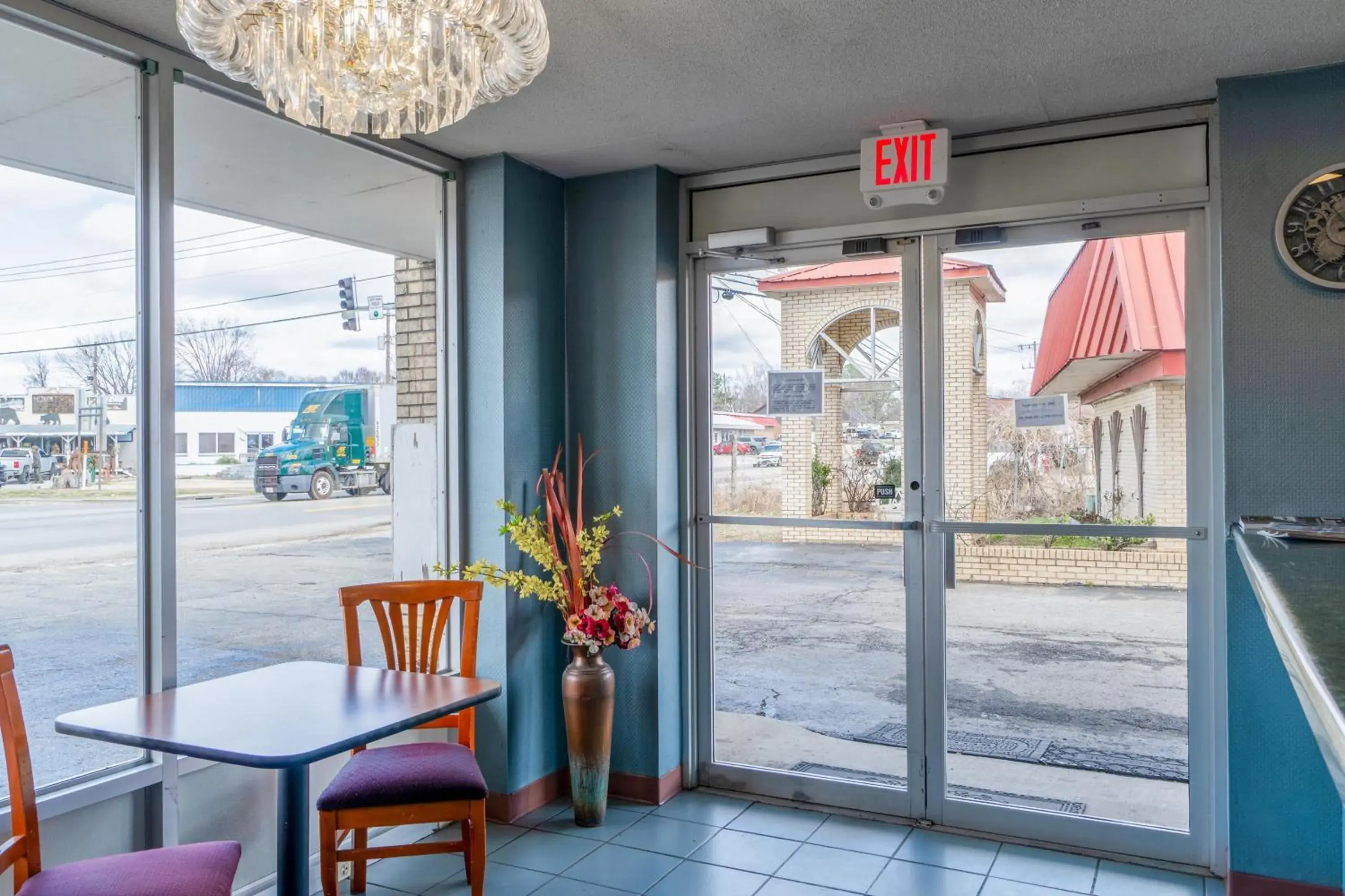 Lobby or reception in Ozark Junction mountain view by OYO Lobby or reception in Ozark Junction mountain view by OYO