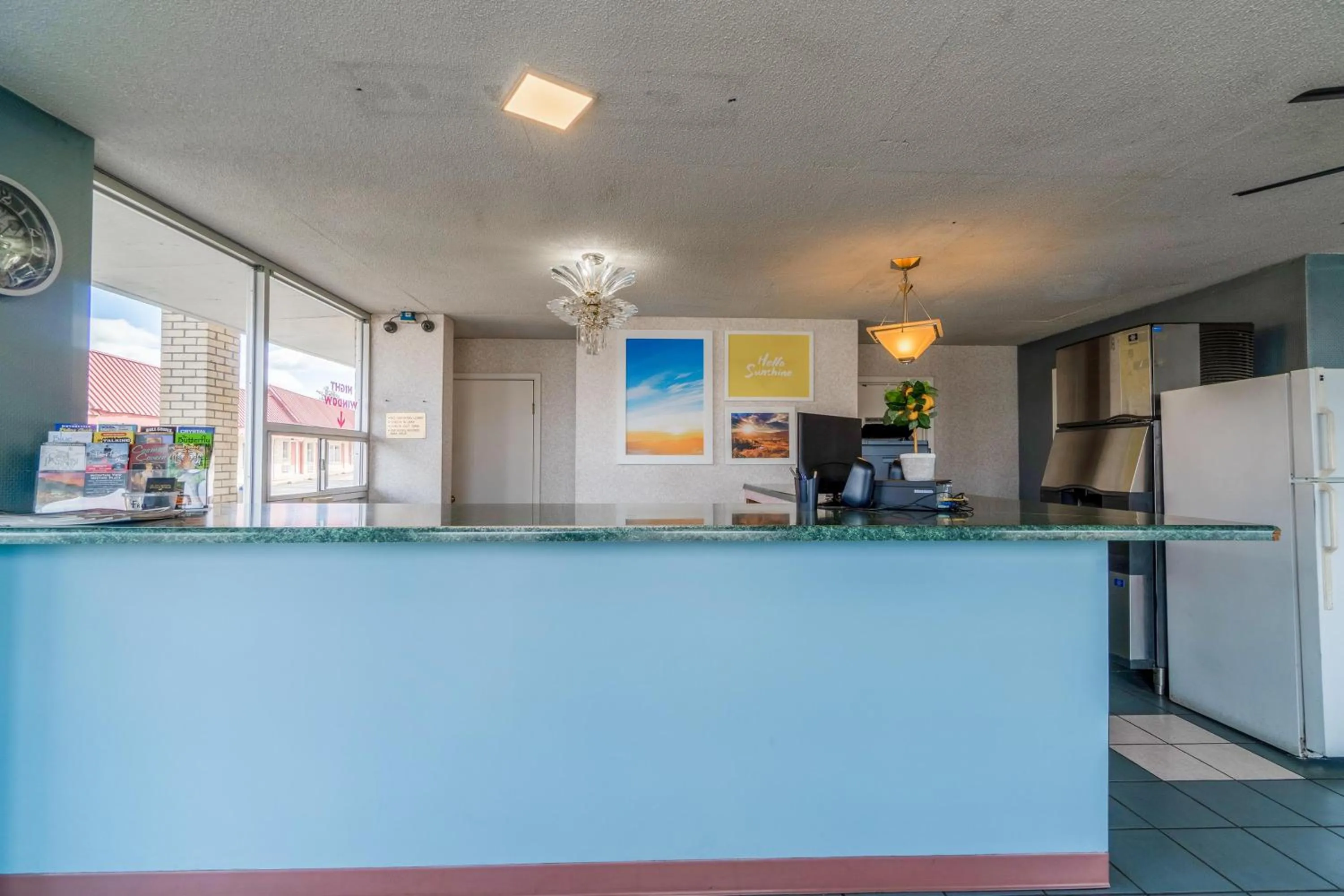 Lobby or reception in Ozark Junction mountain view by OYO