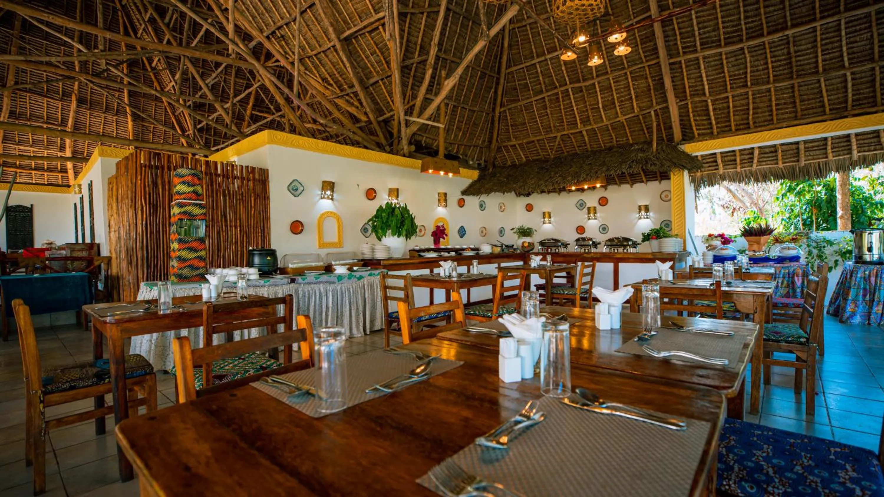 Restaurant/places to eat in Filao Beach by Sansi