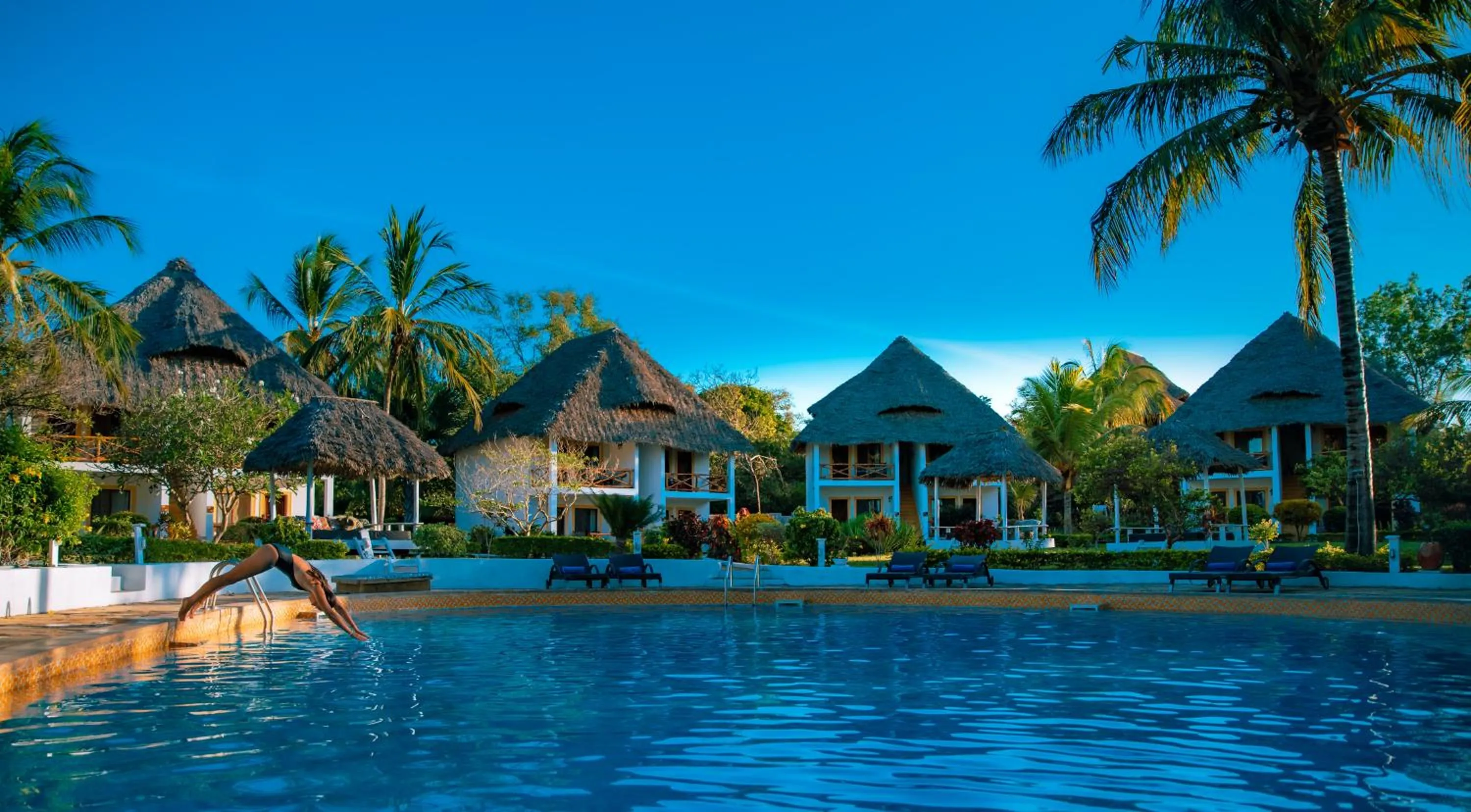 Swimming pool in Filao Beach by Sansi